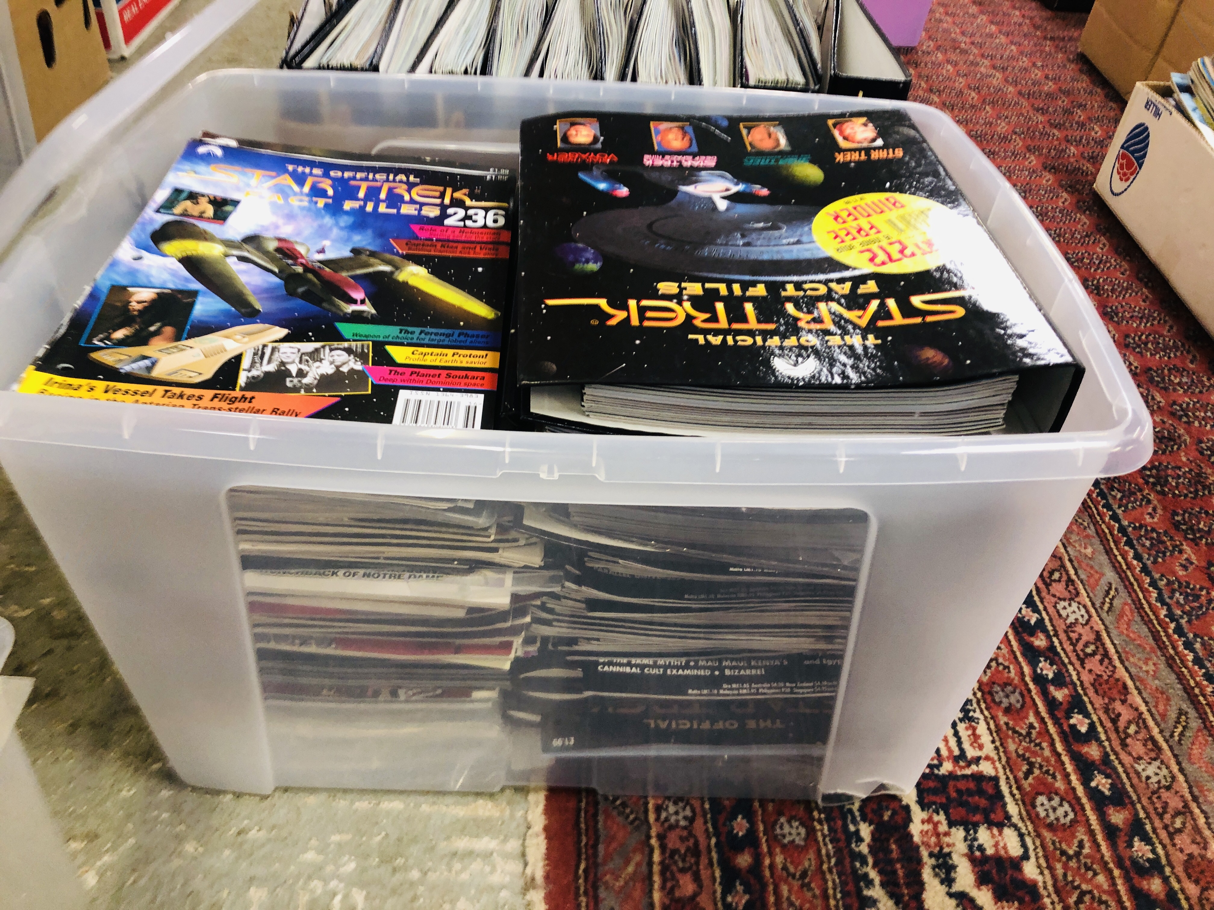 A LARGE COLLECTION OF STAR TREK FACT FILES ALONG WITH OTHER STAR TREK MAGAZINES, THE FINAL FRONTIER, - Image 4 of 7