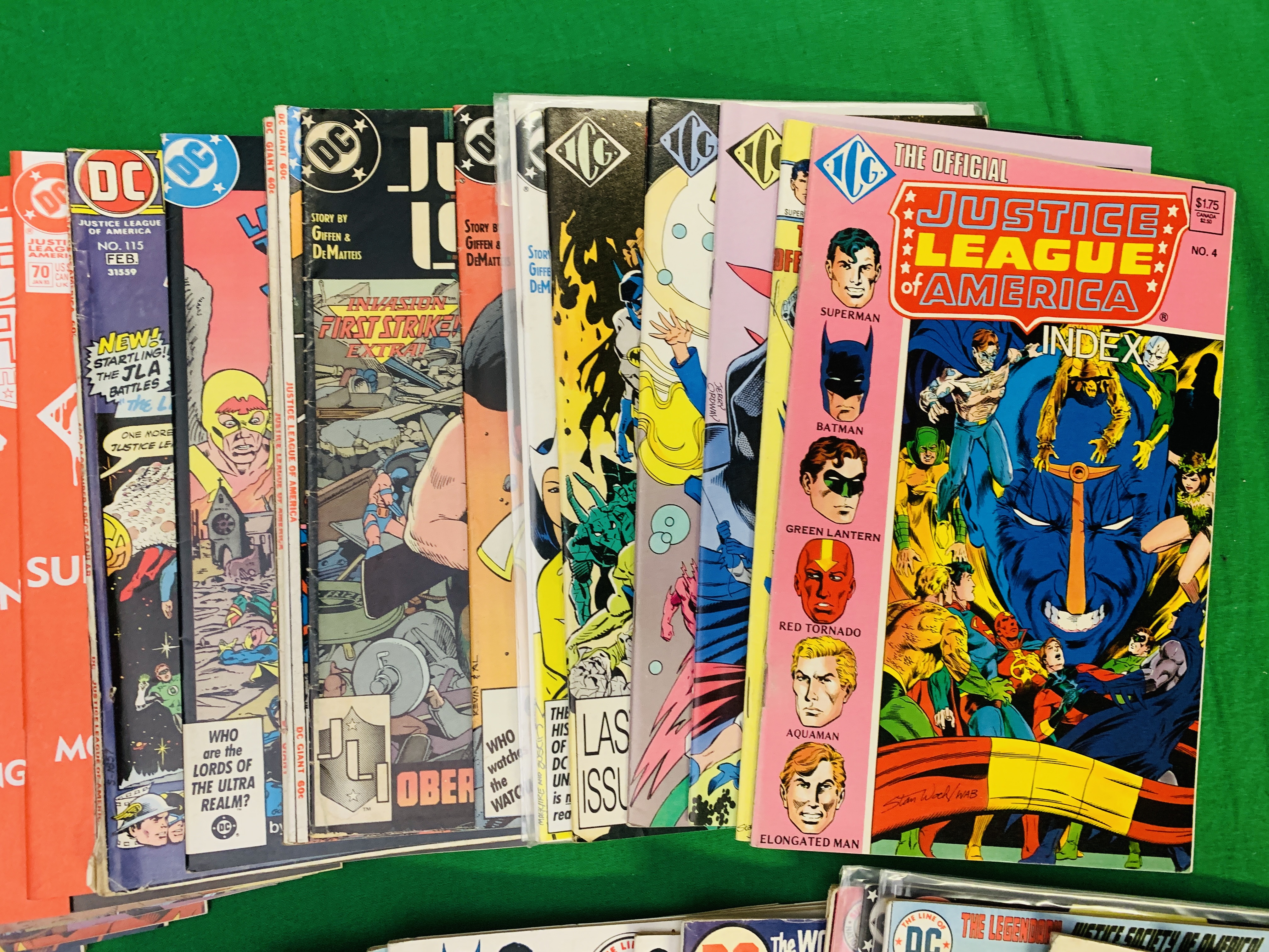 COLLECTION OF DC COMICS JUSTICE LEAGUE OF AMERICA INCLUDING EARLY ISSUES OF JLA. - Image 4 of 10