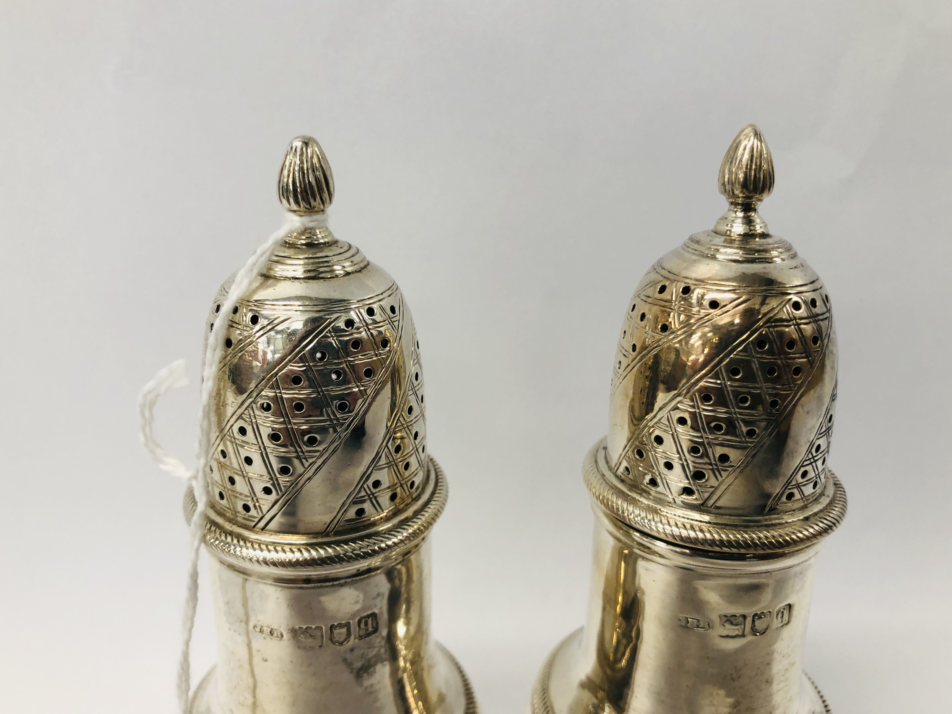 A PAIR OF GOOD QUALITY SILVER SIFTERS HEIGHT 13.5CM. - Image 5 of 11