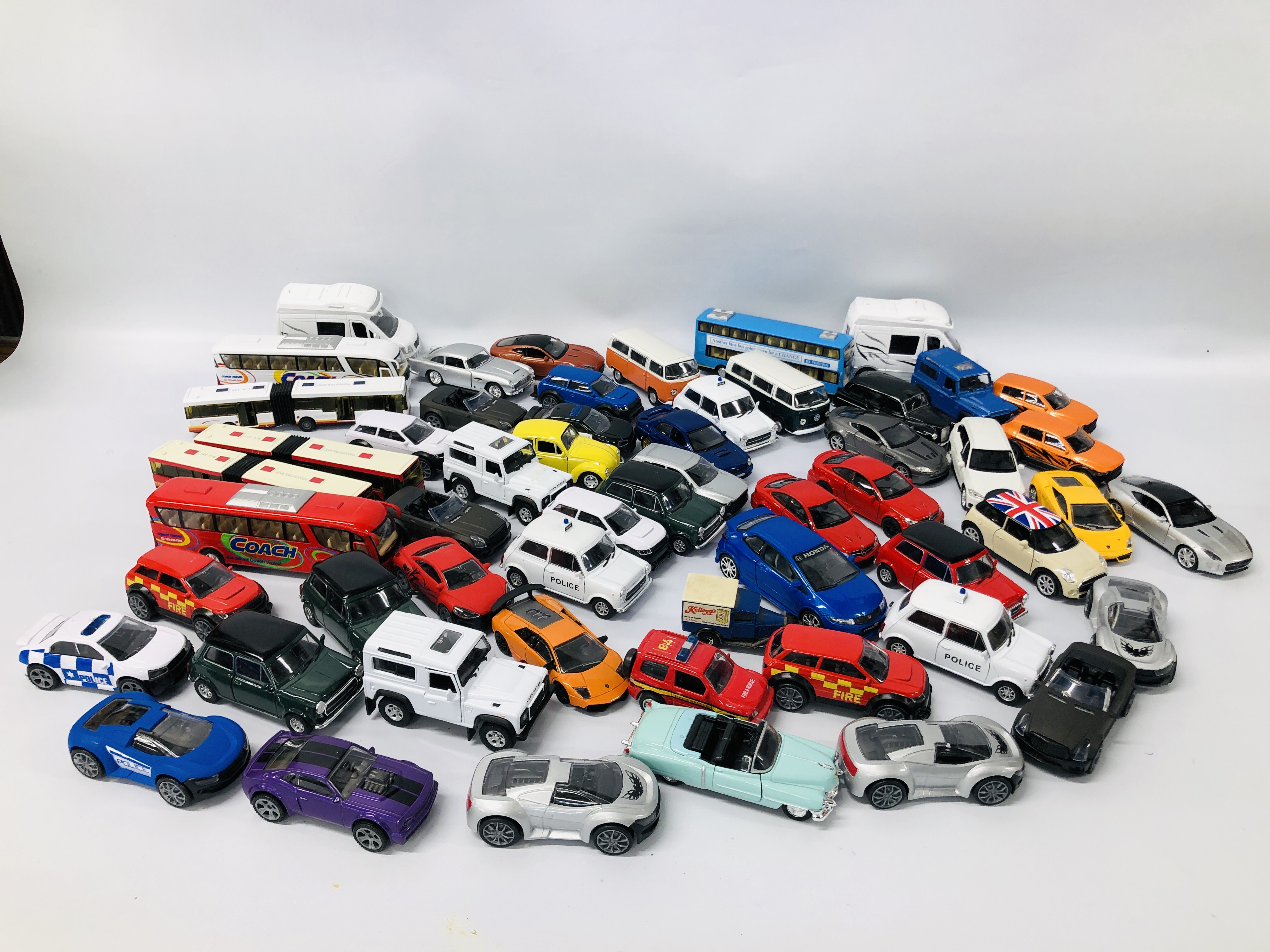 BOX OF ASSORTED MAINLY DIE-CAST MODEL VEHICLES TO INCLUDE BUSSES, "WELLY", MINIS, BEETLES, ETC.