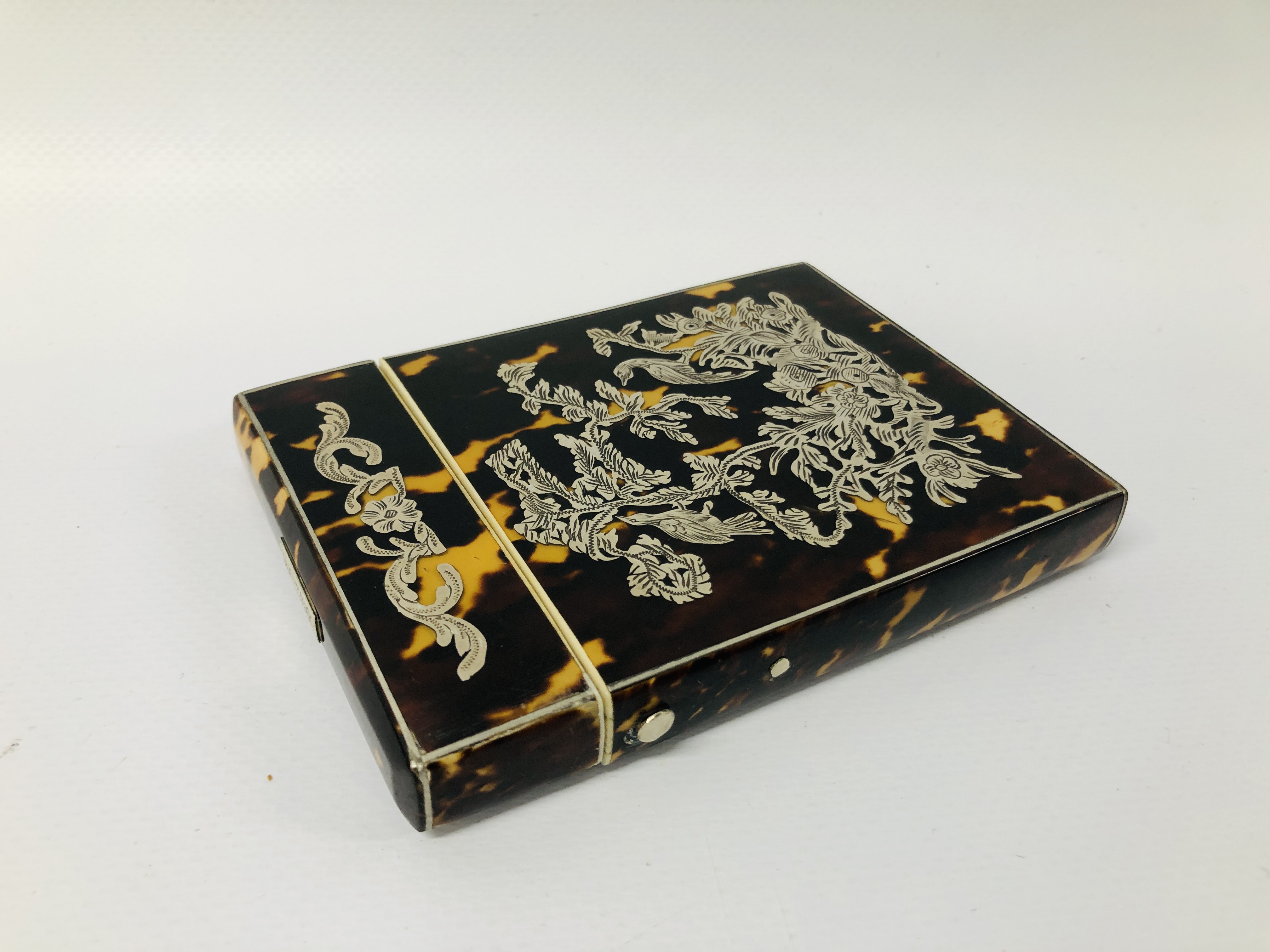 ANTIQUE TORTOISE SHELL SILVER INLAID CARD CASE. - Image 6 of 7