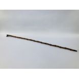 VINTAGE BAMBOO WALKING CANE WITH DECORATIVE FOXHEAD MOUNT