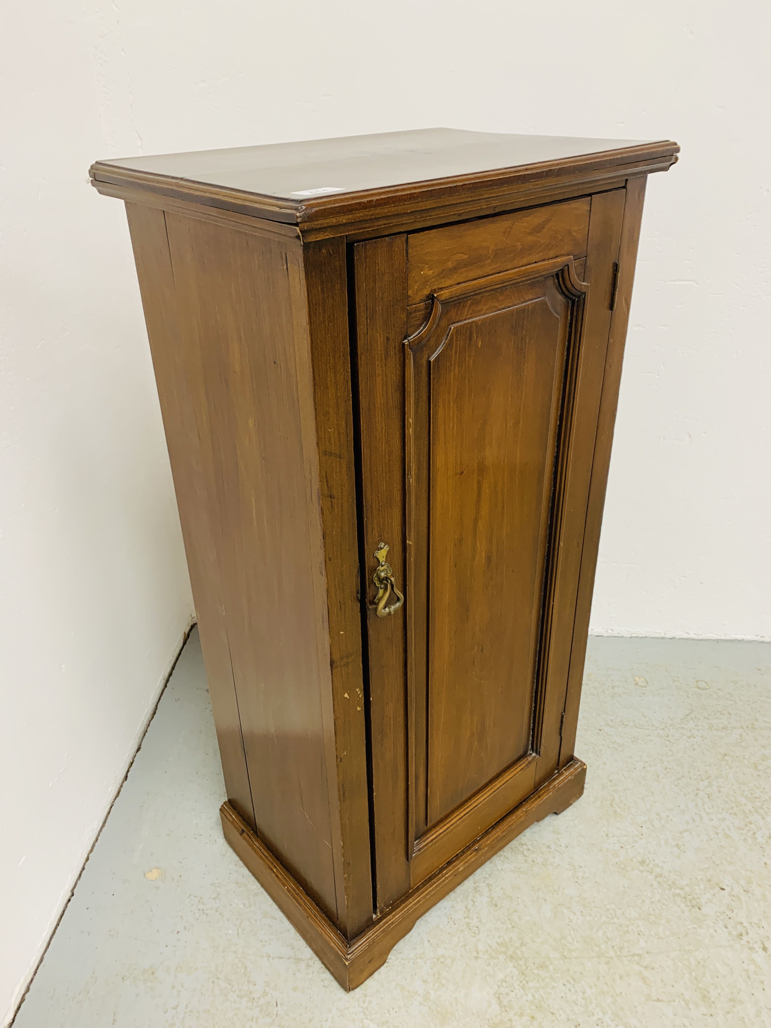 A HARDWOOD CABINET WITH PANEL DOOR AND SHELVED INTERIOR - W 50CM. D 35CM. H 100CM. - Image 3 of 7