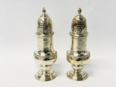 A PAIR OF GOOD QUALITY SILVER SIFTERS HEIGHT 13.5CM.