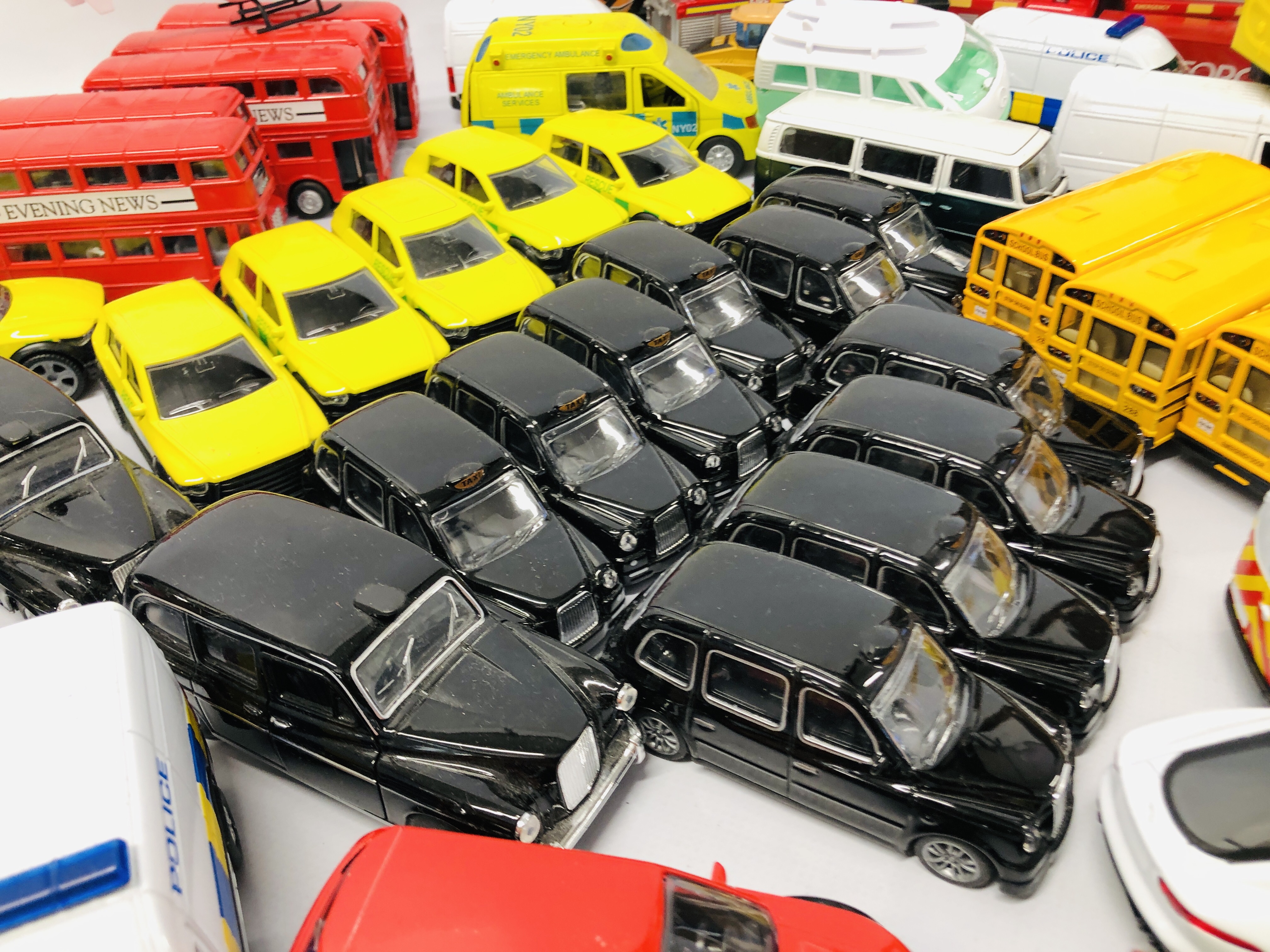 2 BOXES OF ASSORTED MAINLY DIE-CAST MODEL VEHICLES TO INCLUDE ADVERTISING VANS, FIRE ENGINES, - Image 4 of 10
