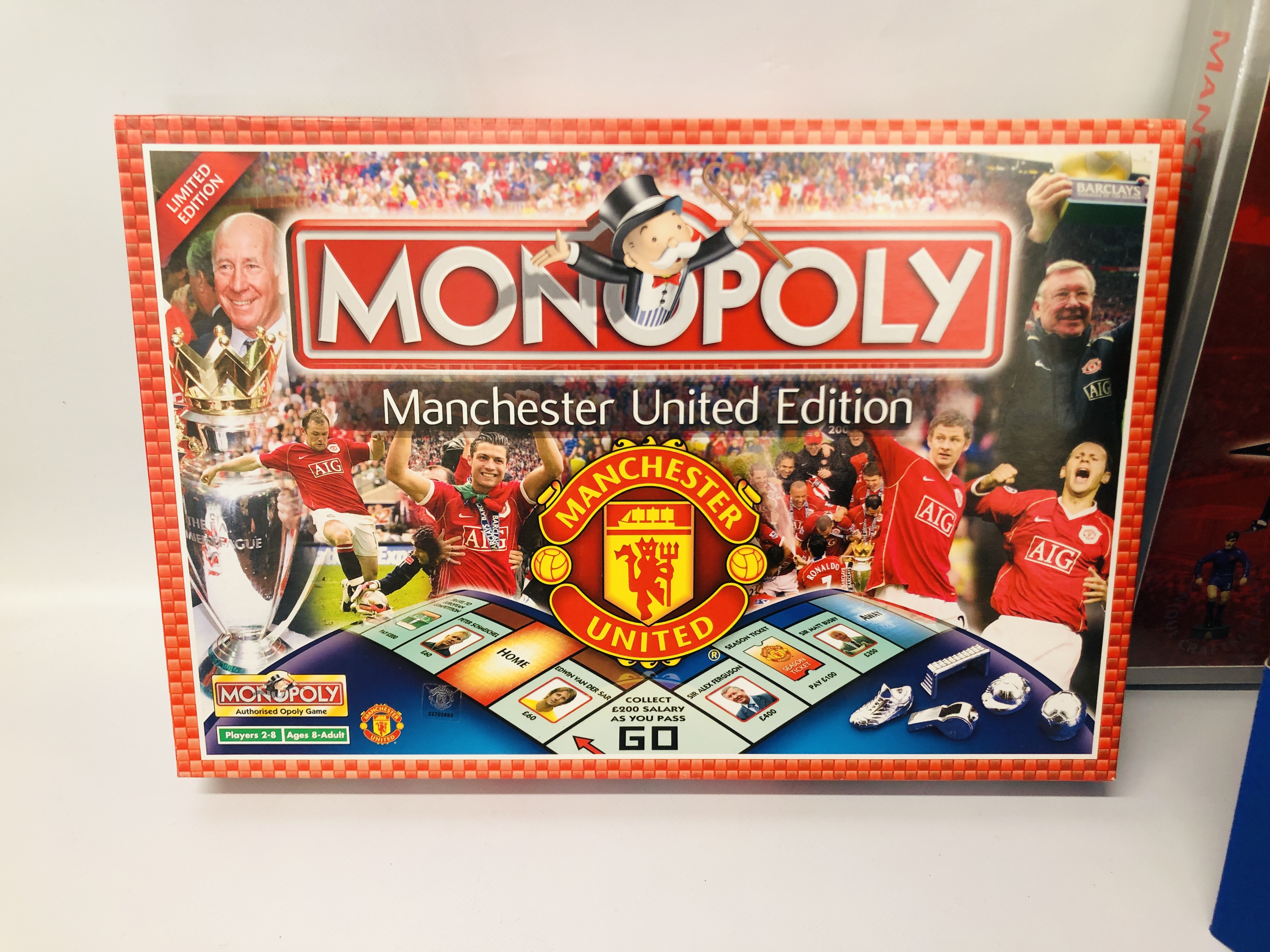 BOXED AS NEW MANCHESTER UNITED CHAMPIONS CHESS SET, - Image 3 of 6