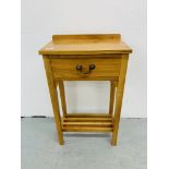 A MODERN SATINWOOD SINGLE DRAWER HALL TABLE W 45CM, D 27CM, H 76CM.