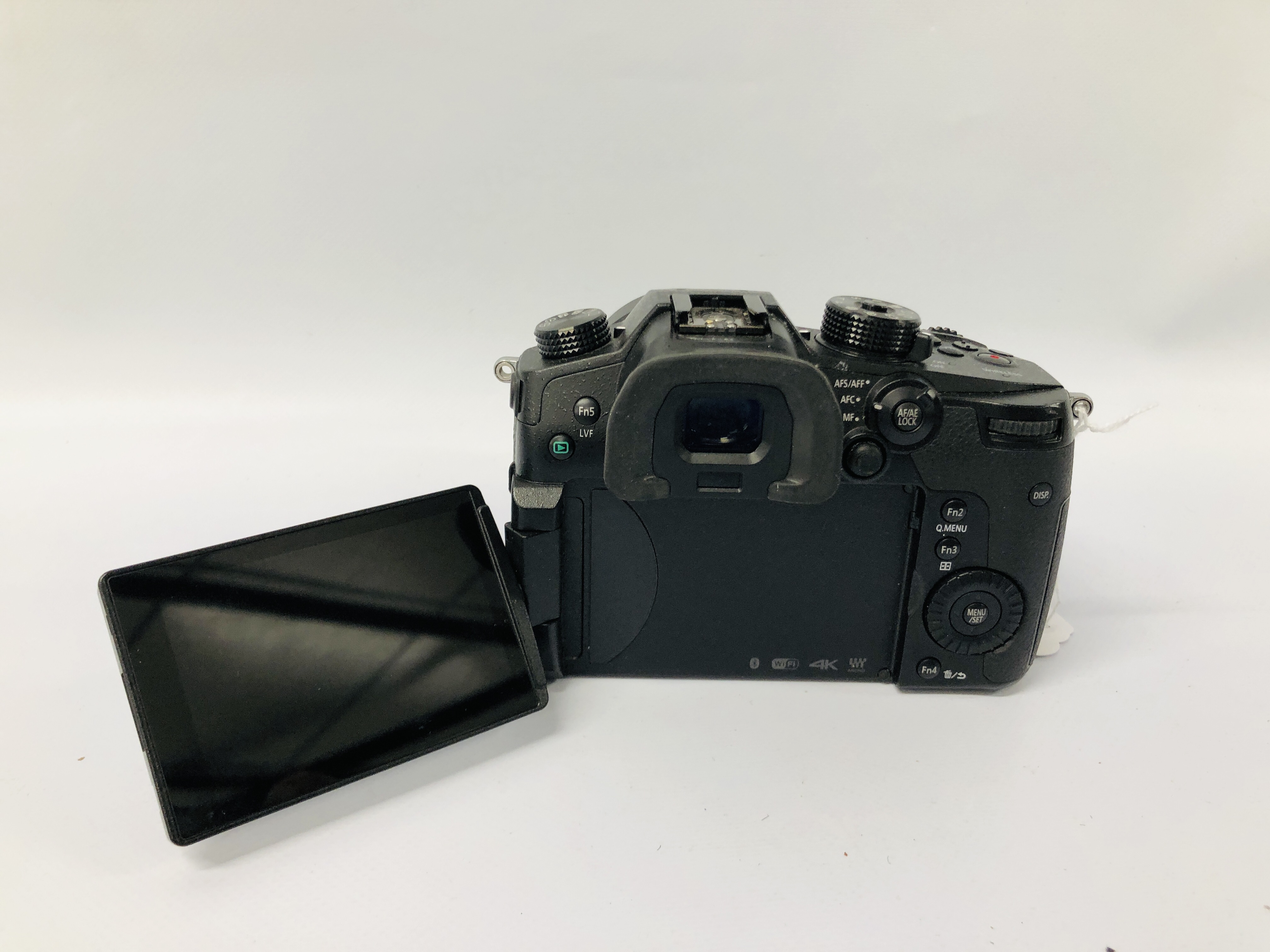 PANASONIC LUMIX GH5 DIGITAL SLR CAMERA BODY FITTED WITH LUMIX 8-18MM LEICA DG VARIO - ELMARIT LENS - Image 5 of 8