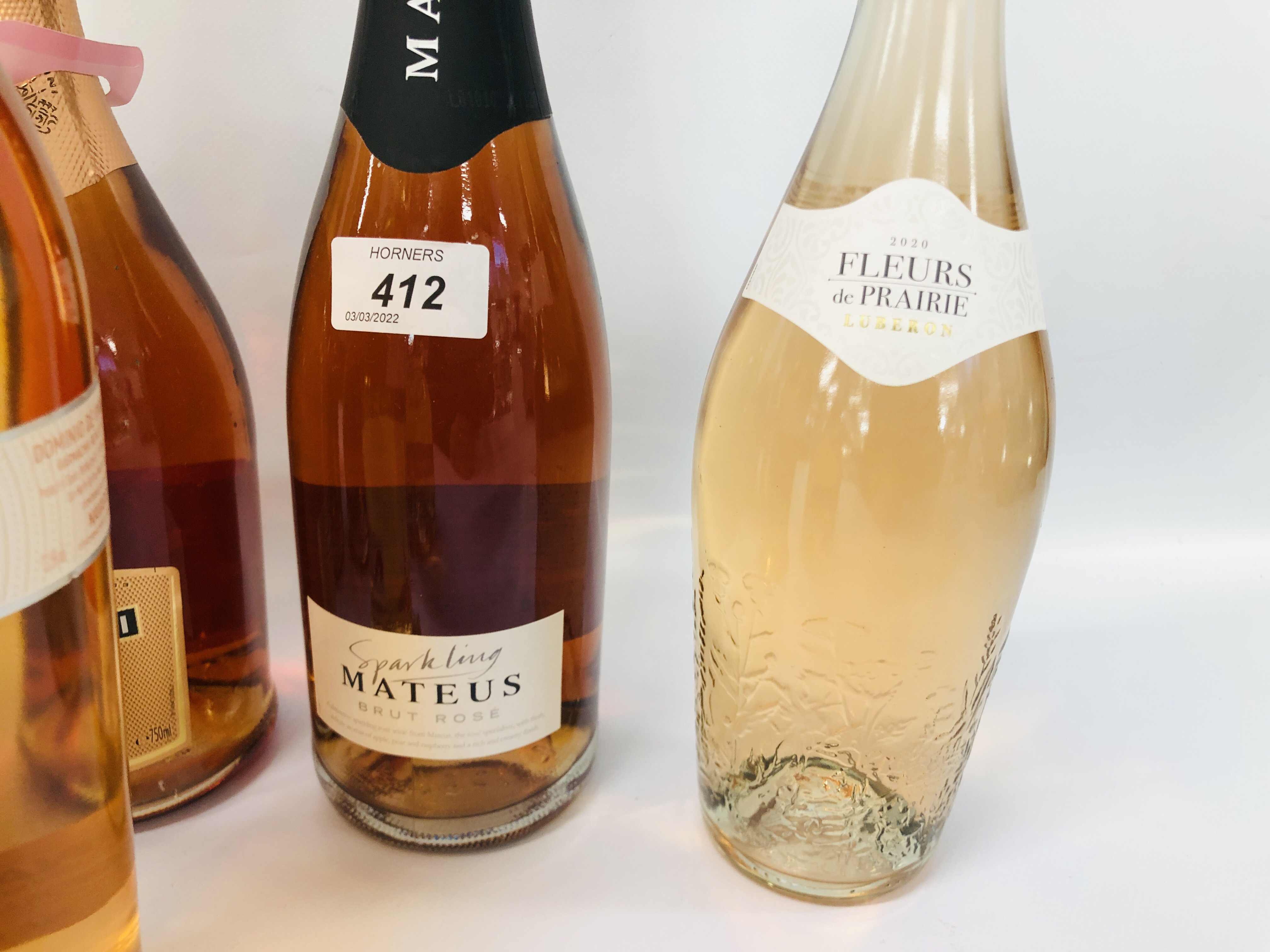 9 VARIOUS BOTTLES OF ROSE WINE TO INCLUDE SPARKLING MATEUS, 3 X SPARKLING MARTINI ETC. - Image 4 of 4