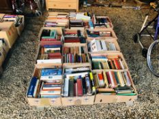 15 X BOXES OF ASSORTED BOOKS TO INCLUDE PENGUIN, HISTORY, WAR, ETC.
