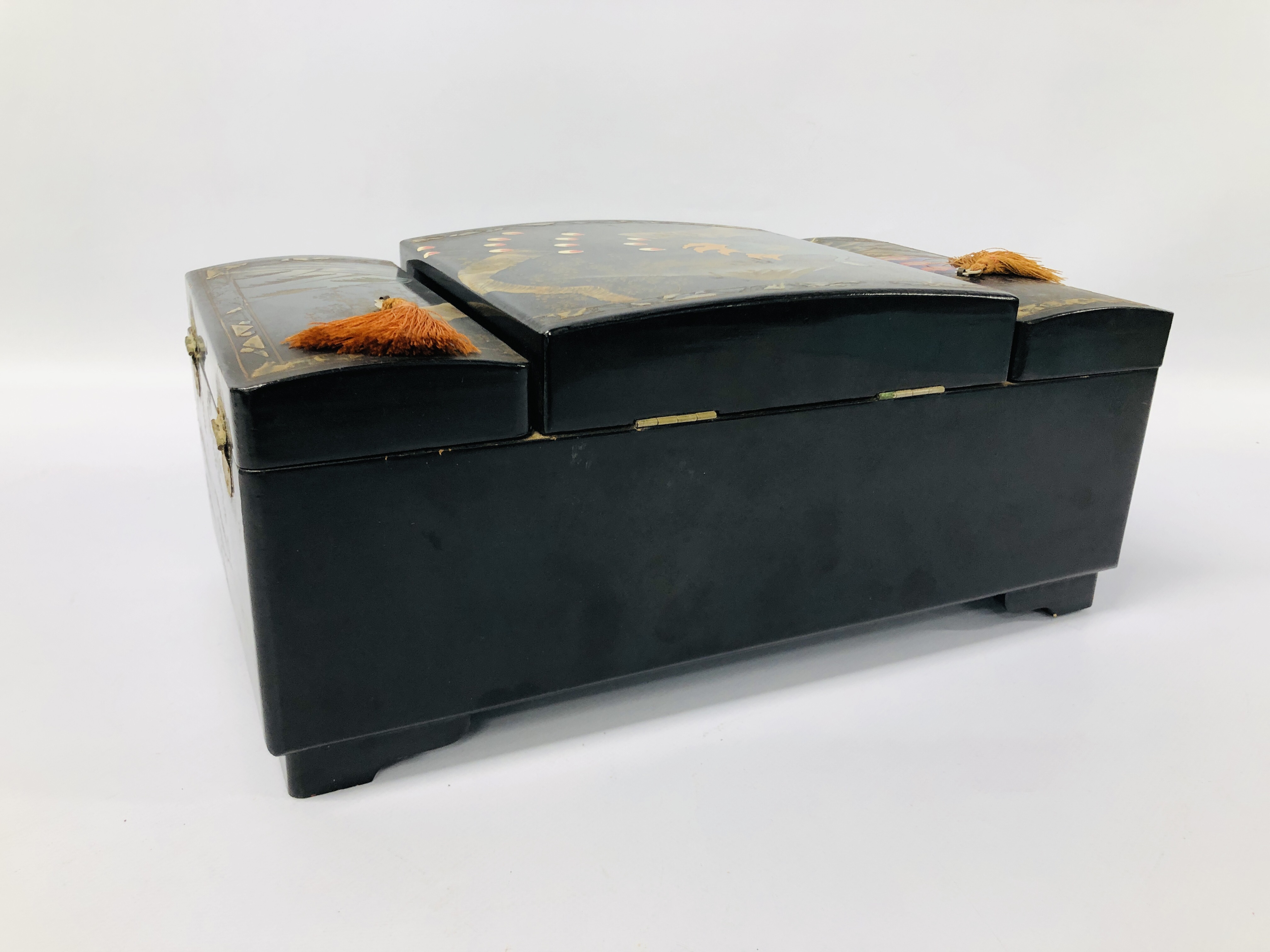 ORIENTAL BLACK LACQUERED JEWELLERY BOX WITH HAND PAINTED DETAIL L 37CM, W 20CM, H 15CM. - Image 10 of 10