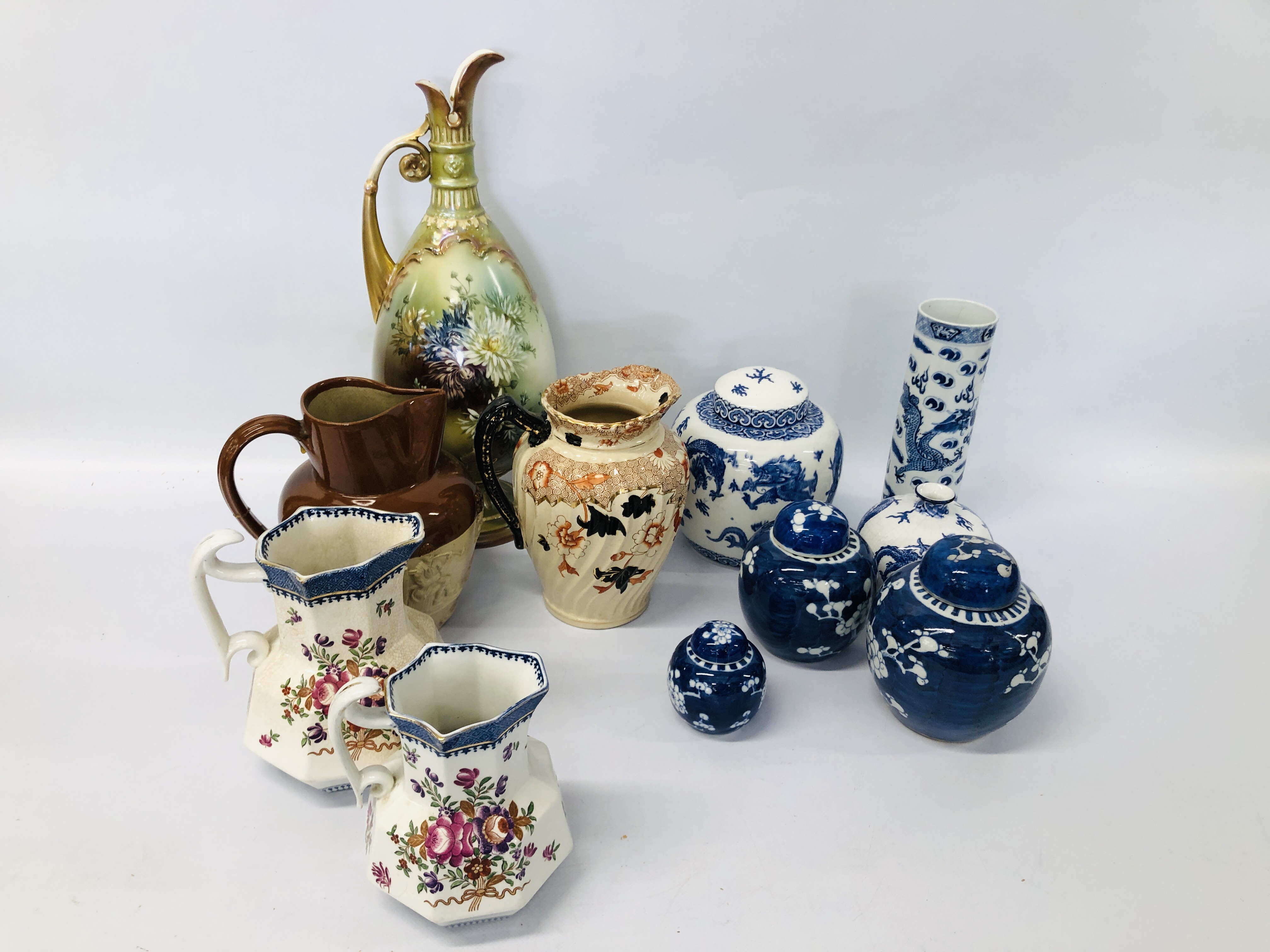 COLLECTION OF ORIENTAL BLUE & WHITE CHINA TO INCLUDE 3 GINGER JARS & COVERS, - Image 13 of 17