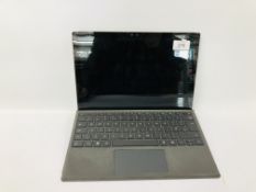 WINDOWS SURFACE TABLET WINDOWS 10 MODEL 1724 128GB S/N 033166264253 - NO GUARANTEE OF CONNECTIVITY.