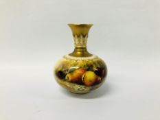 A ROYAL WORCESTER FALLEN FRUITS VASE BY RICKETTS (SIGNED) F110 H 10CM.