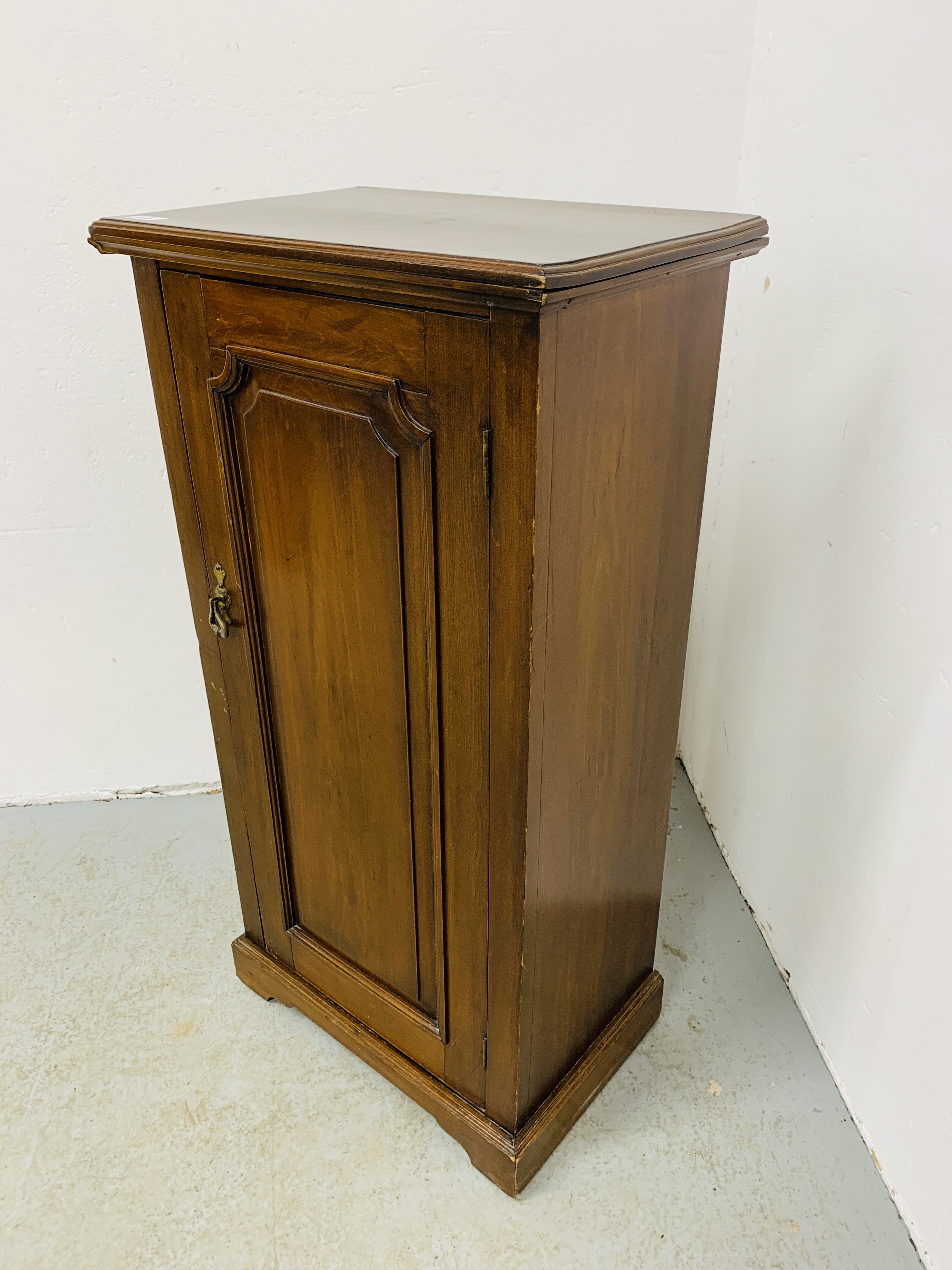 A HARDWOOD CABINET WITH PANEL DOOR AND SHELVED INTERIOR - W 50CM. D 35CM. H 100CM. - Image 2 of 7