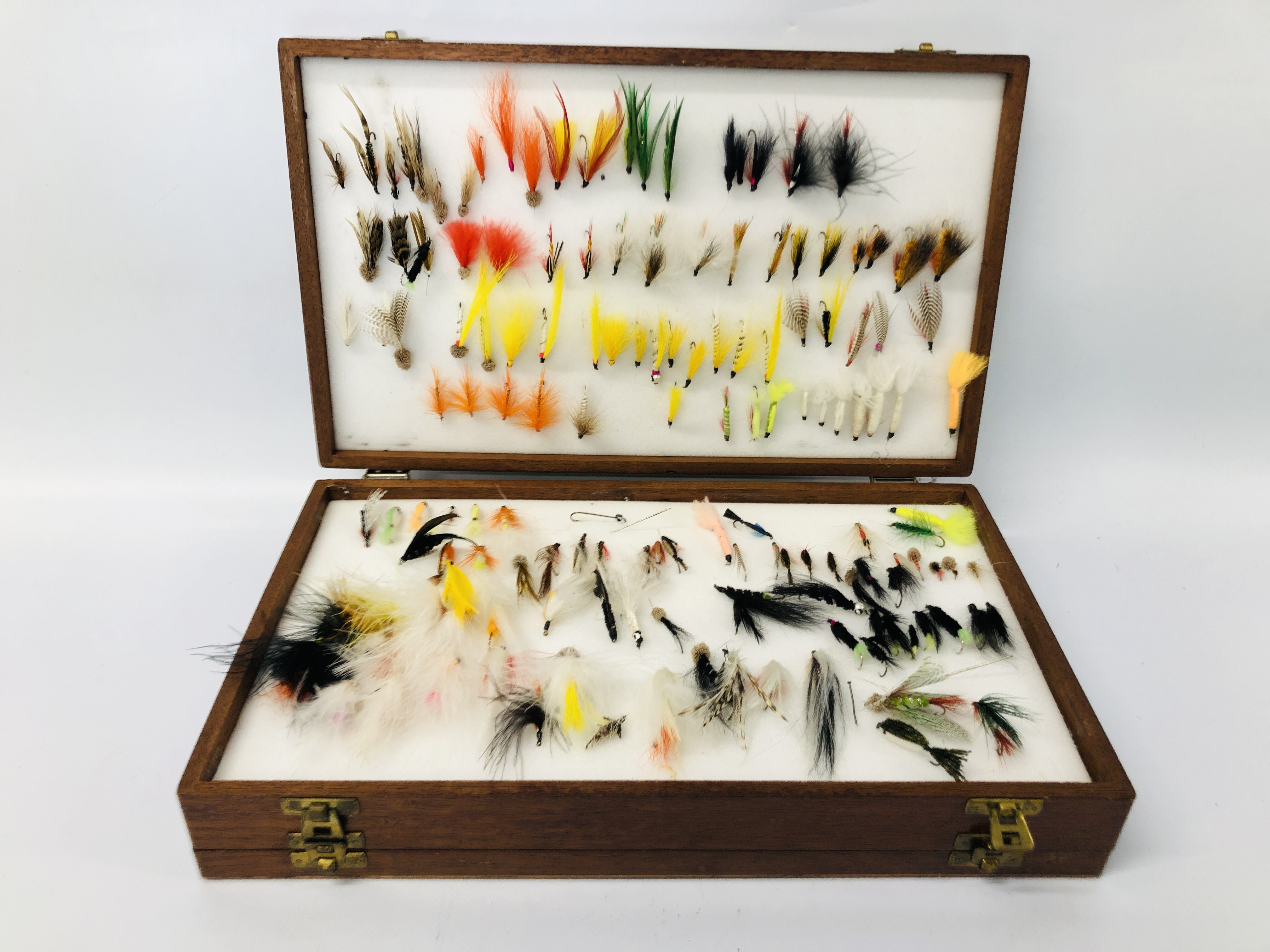 WOODEN CASE CONTAINING A LARGE QUANTITY OF FISHING FLIES