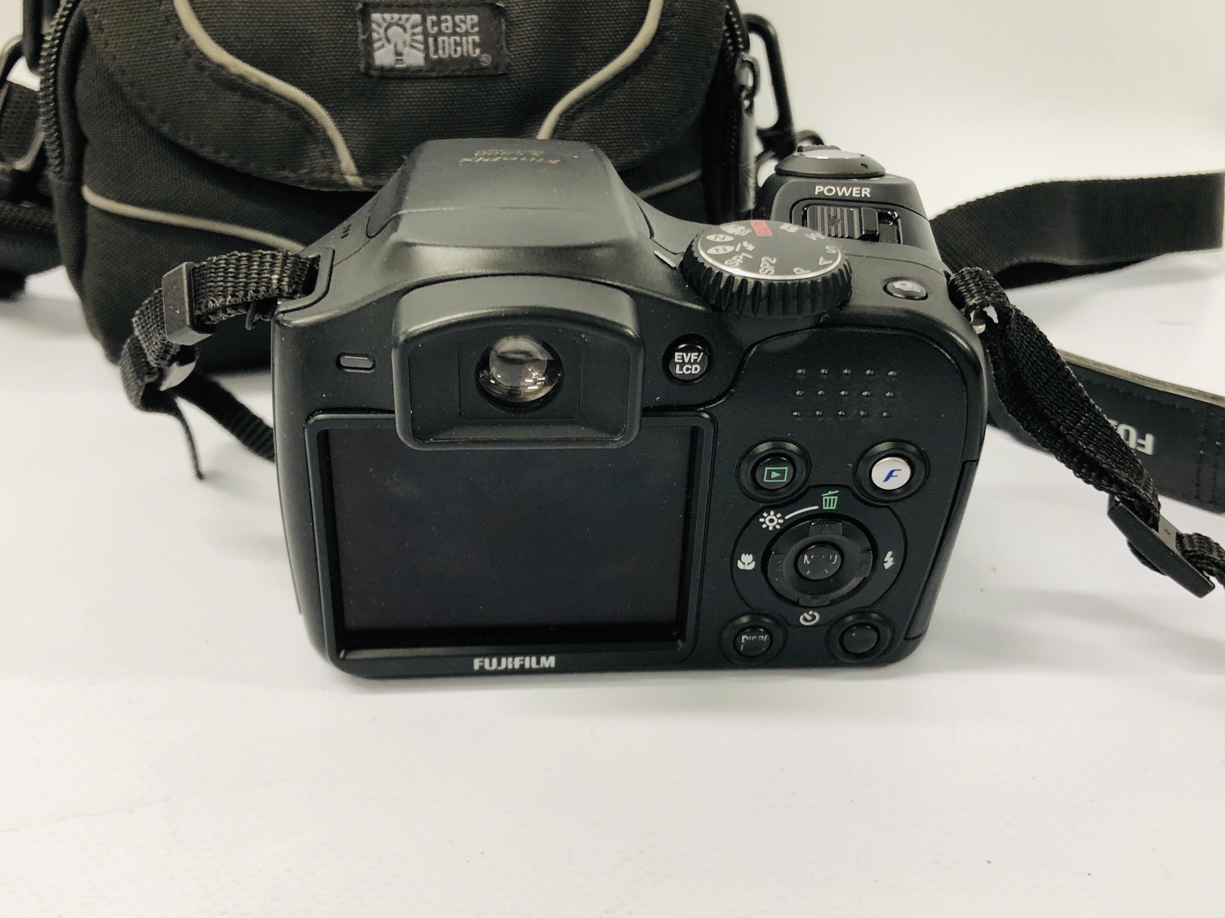 FUJIFILM FINEPIX S5800 DIGITAL CAMERA WITH CAMERA BAG S/N 8SJ35331 - SOLD AS SEEN. - Image 5 of 6