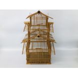 INDOOR BIRD CAGE WITH BAMBOO DETAIL