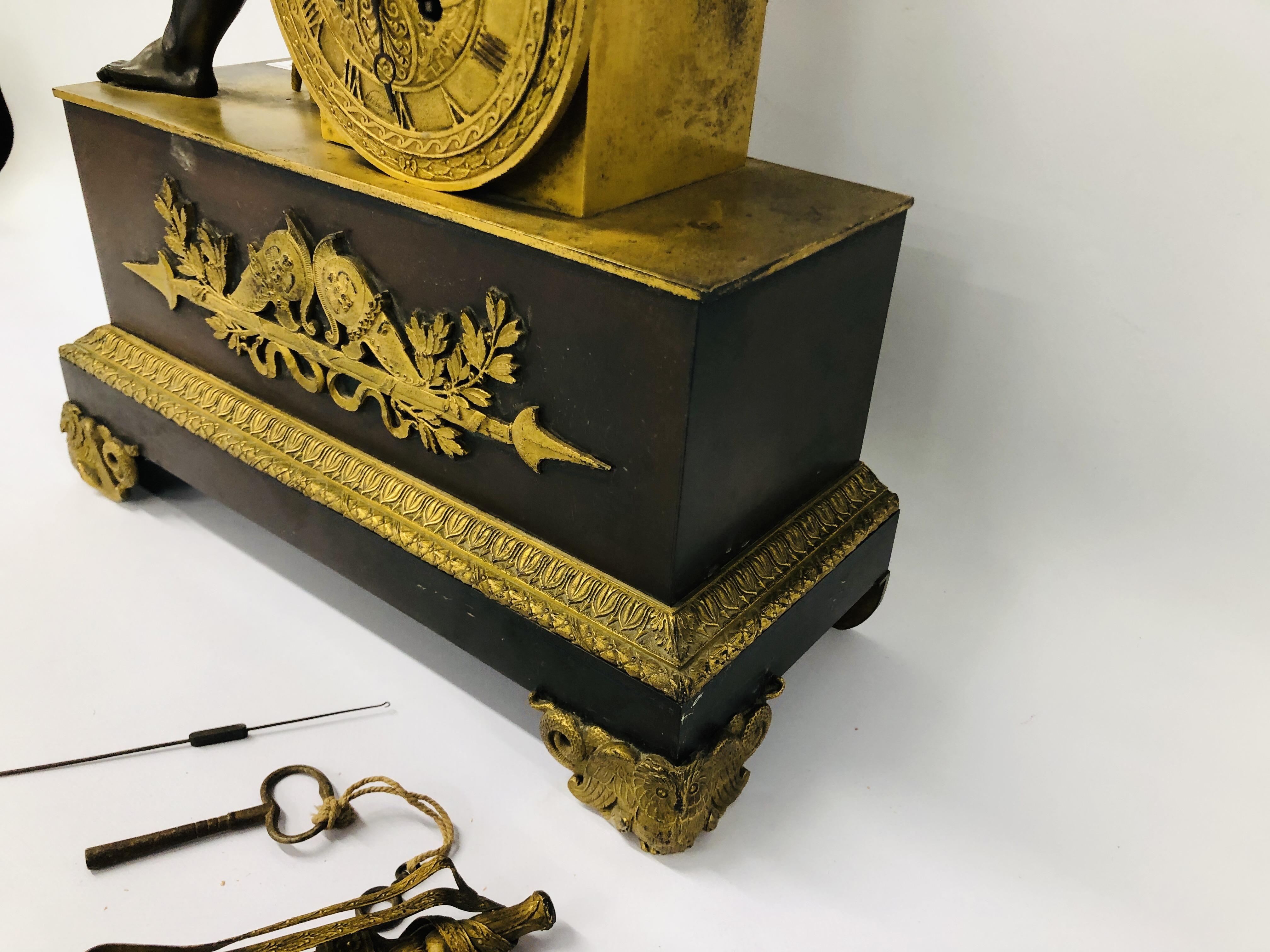 AN IMPRESSIVE C19TH FRENCH BRONZE AND GILT PENDULUM MANTEL CLOCK MOVEMENT MARKED "HEMON" SIGNED ON - Image 9 of 16