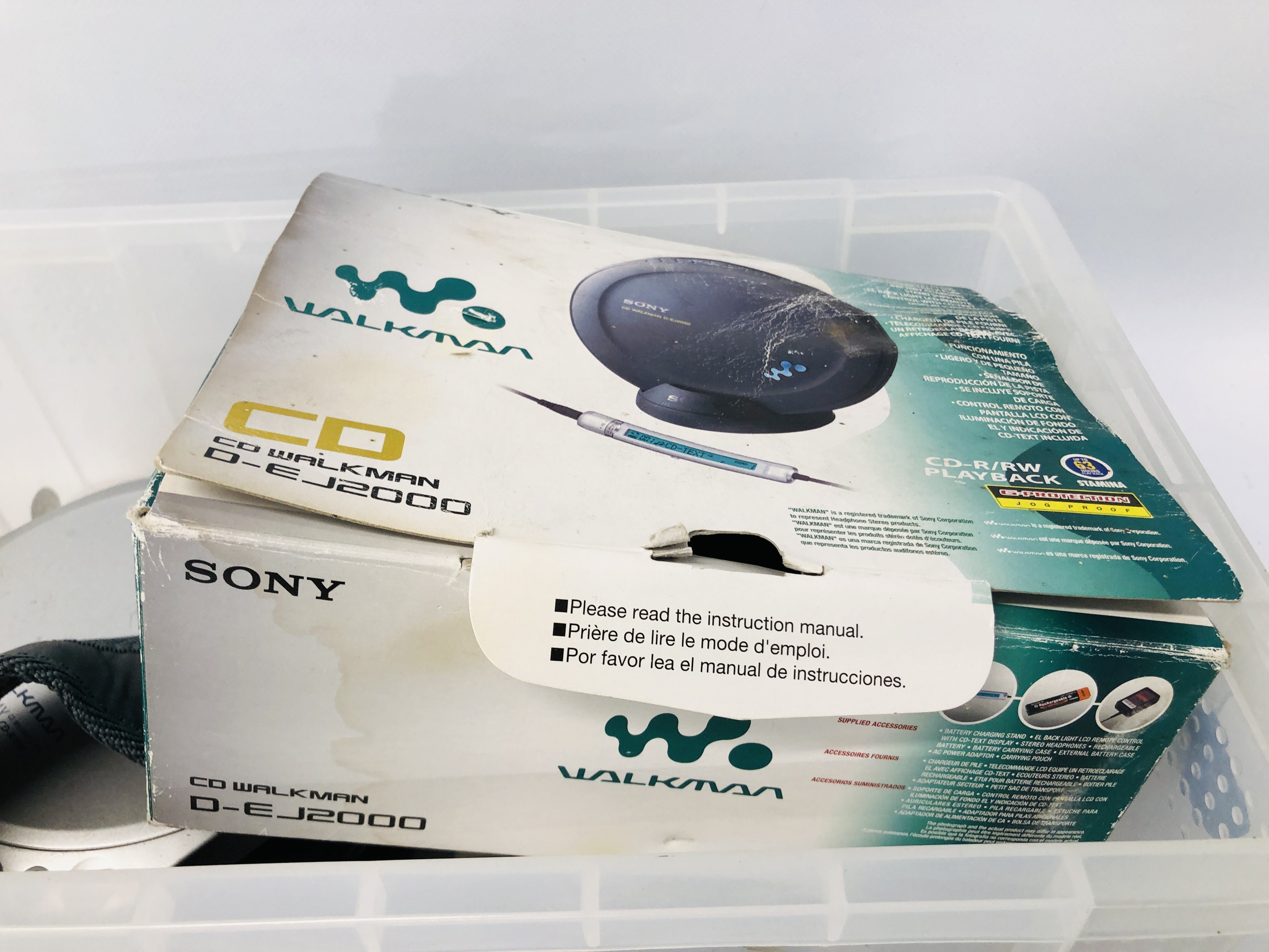 3 X WALKMANS TO INCLUDE SONY CD D-EJ2000, SONY CD ESPMAX D-E330, AKAI PD-X56 - SOLD AS SEEN. - Image 5 of 5