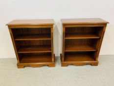 A MATCHING PAIR OF CHERRYWOOD FINISH BOOKSHELVES WITH ADJUSTABLE SHELVES EACH WIDTH 75CM.