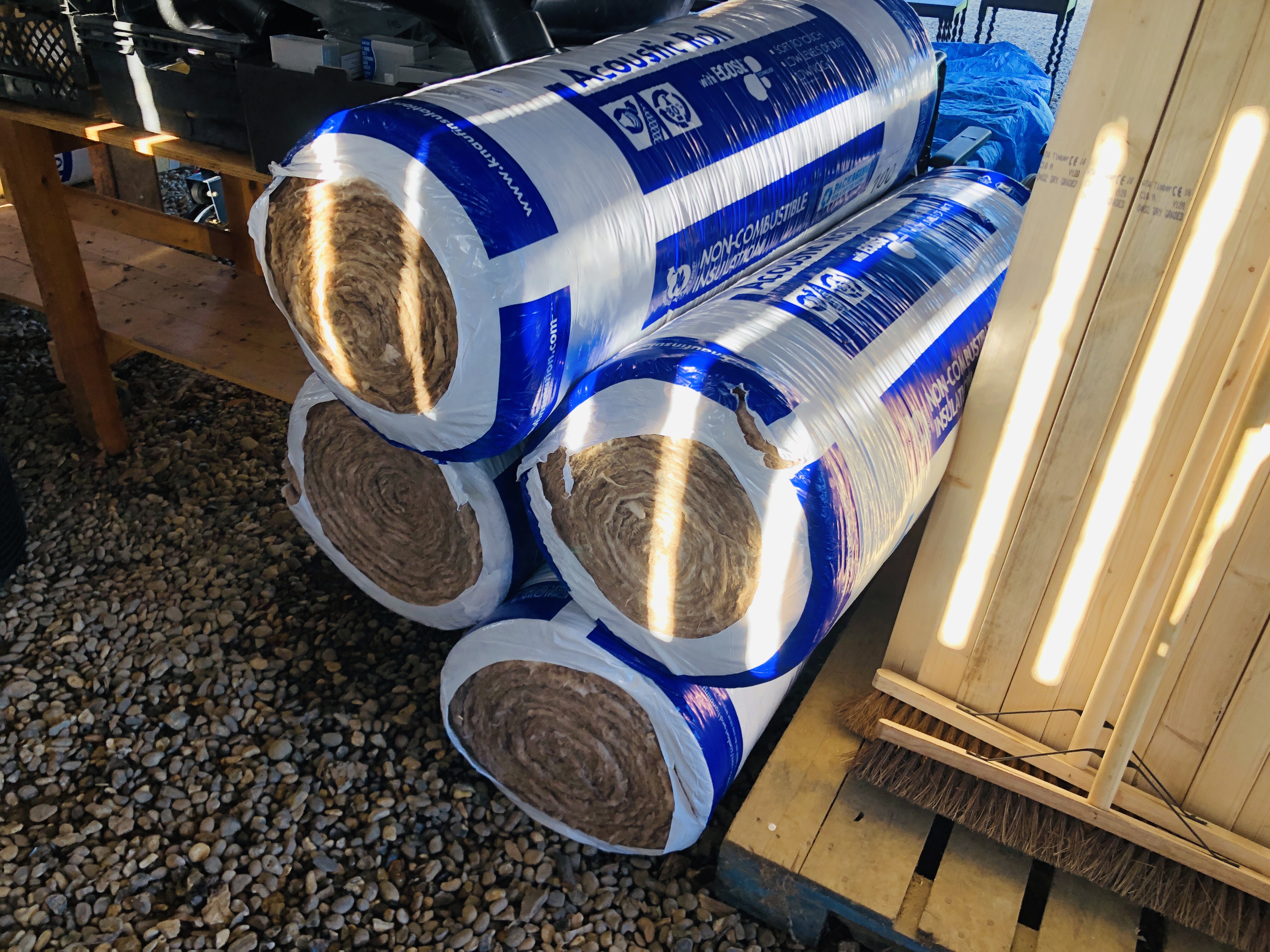 4 X ROLLS KNAUF 100MM ACOUSTIC INSULATION.