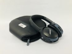 A PAIR OF BOSE SOUNDLINK BLUETOOTH NOISE CANCELLING HEADPHONES MODEL BA2 WITH CARRY CASE - NO