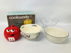 AN AS NEW BOXED COOKWORKS TWO SLICE TOASTER, ROYAL DOULTON DISH, WEDGWOOD BOWL,