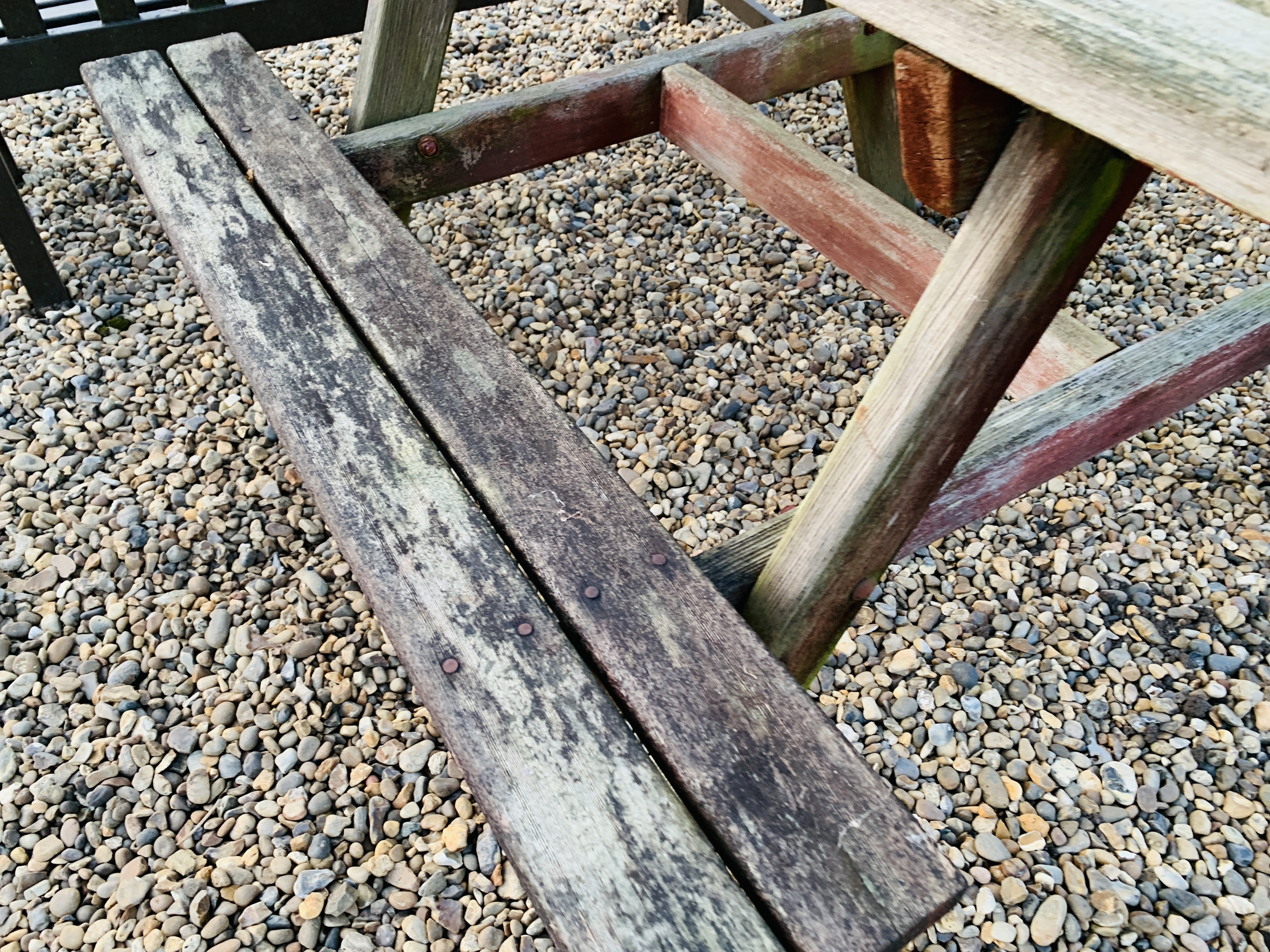 A GARDEN PICNIC BENCH LENGTH 120CM. - Image 4 of 5