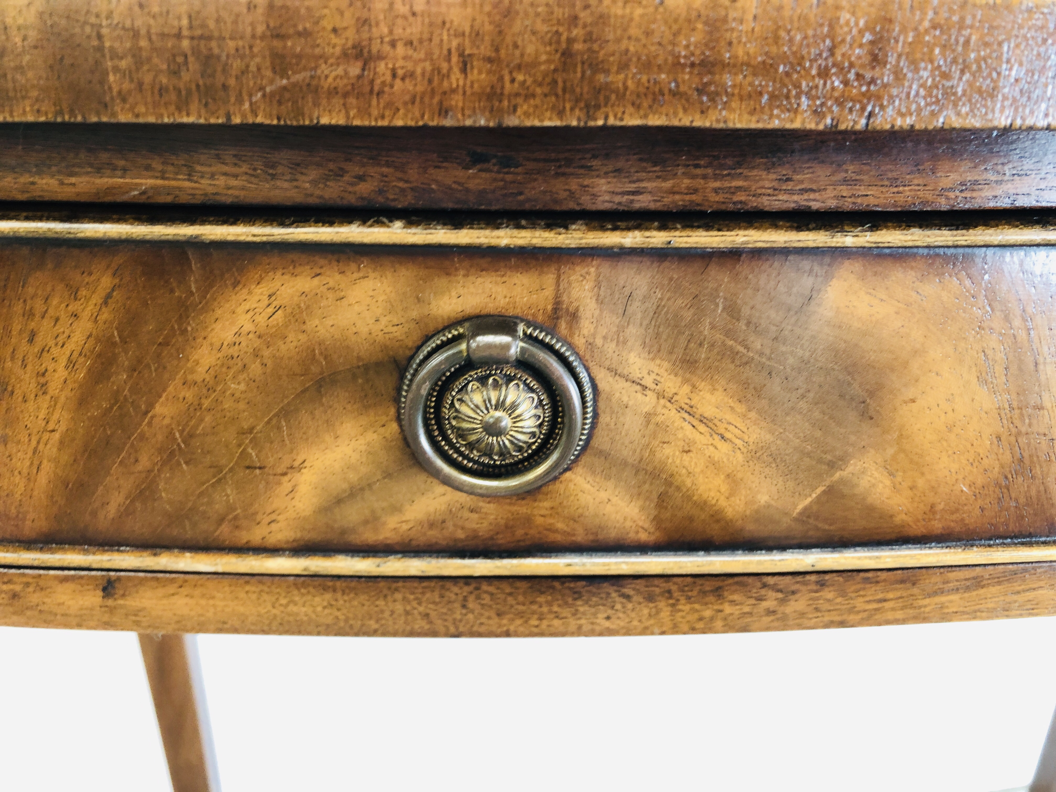 REPRODUCTION MAHOGANY FINISH COFFEE TABLE, BRADLEY MAKERS LABEL H 48CM, W 55CM, - Image 8 of 13