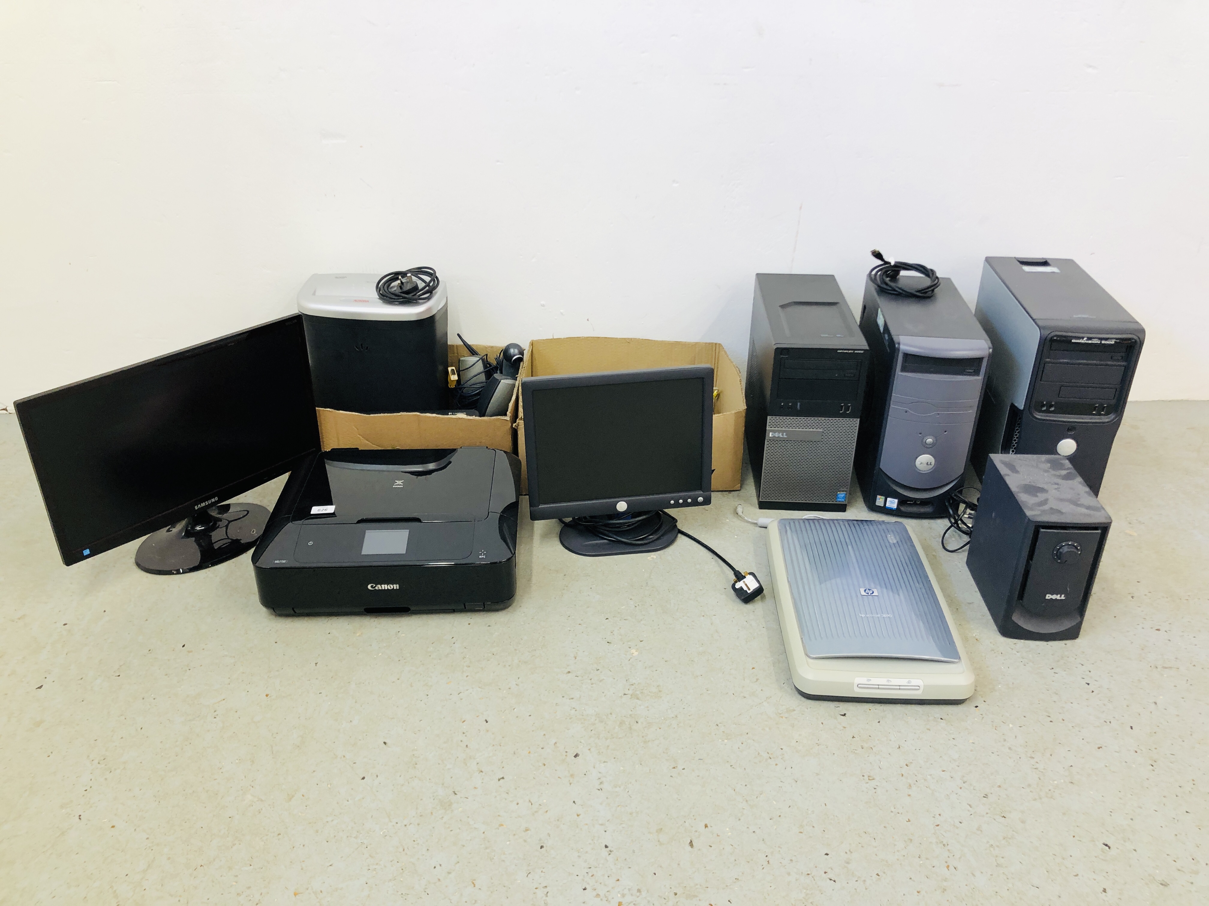 HOME COMPUTER EQUIPMENT TO INCLUDE 3 X DELL DESK TOP COMPUTERS (HARDRIVES REMOVED), SAMSUNG MONITOR,