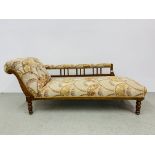 AN EDWARDIAN CHAISE LONGUE LENGTH 170CM.