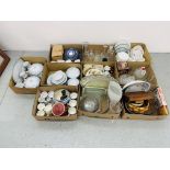 10 BOXES CONTAINING AN ASSORTMENT OF KITCHEN EFFECTS TO INCLUDE NORITAKE BLUE HILLS DINNER WARE