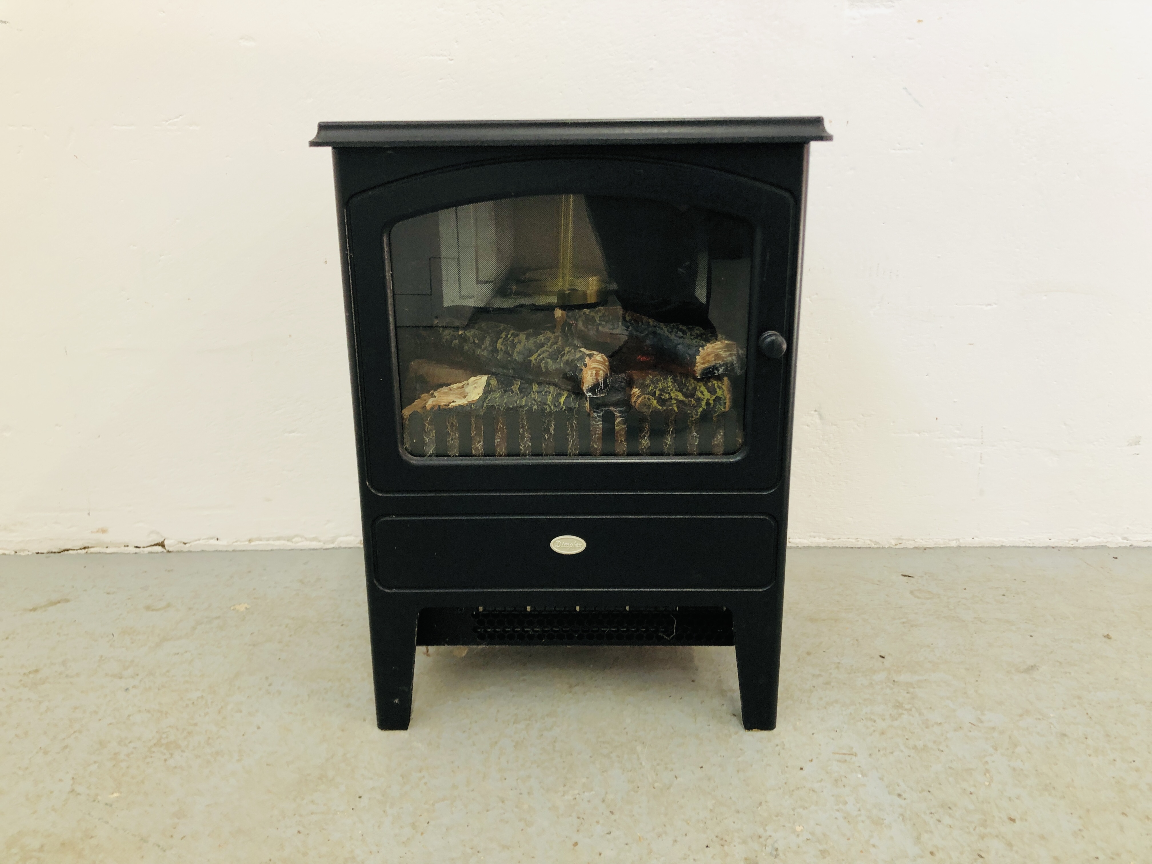 DIMPLEX ELECTRIC LOG EFFECT HEATER - SOLD AS SEEN
