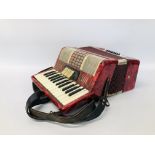 VINTAGE ACCORDION 19316 UNMARKED IN FITTED CASE