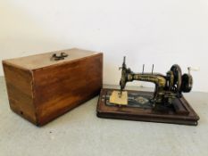 VINTAGE FRISTER AND ROSSMANN SEWING MACHINE IN FITTED WOODEN CASE (WITH KEY)
