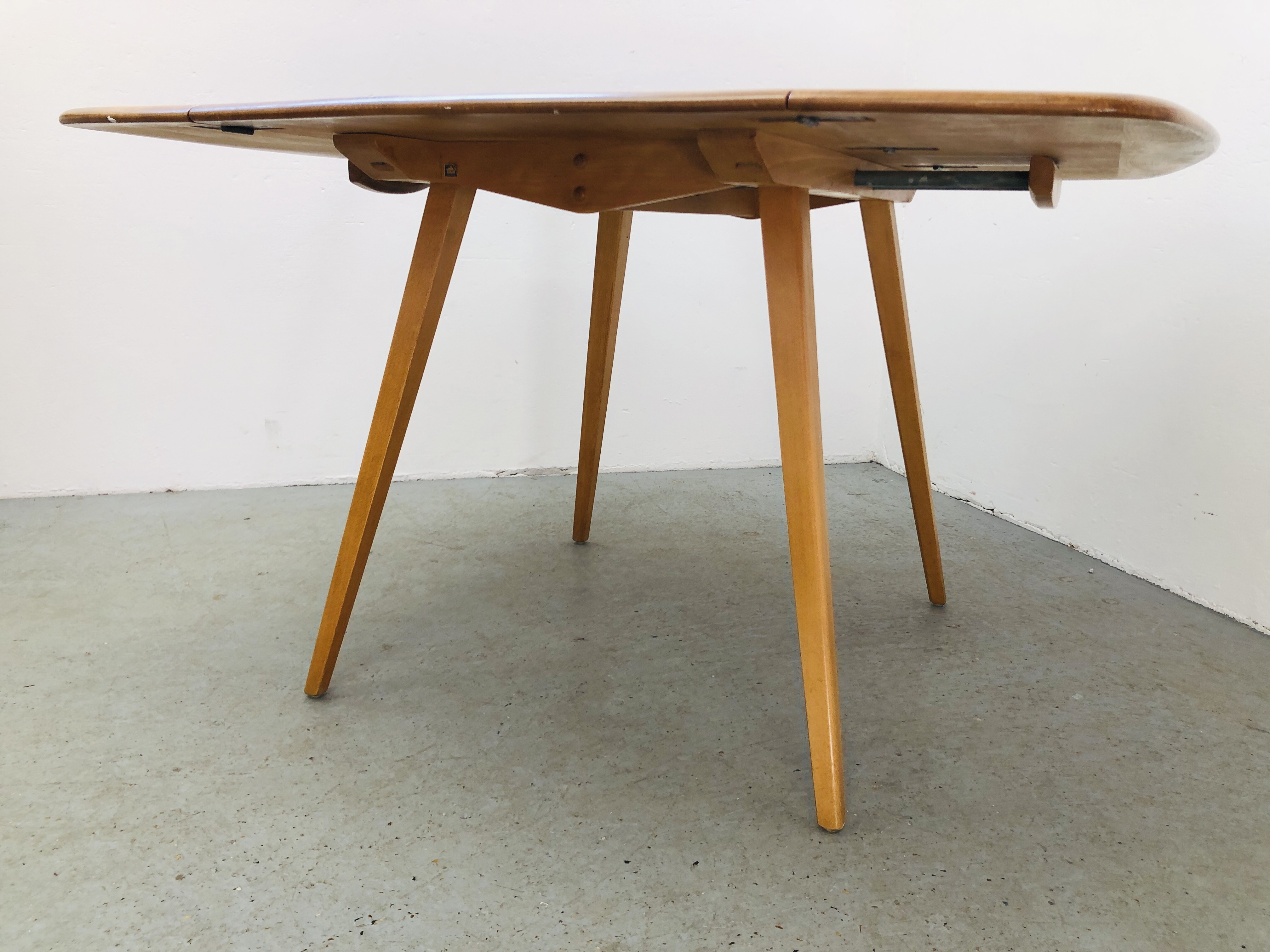 A BLONDE ERCOL DROP DINING TABLE - Image 3 of 11