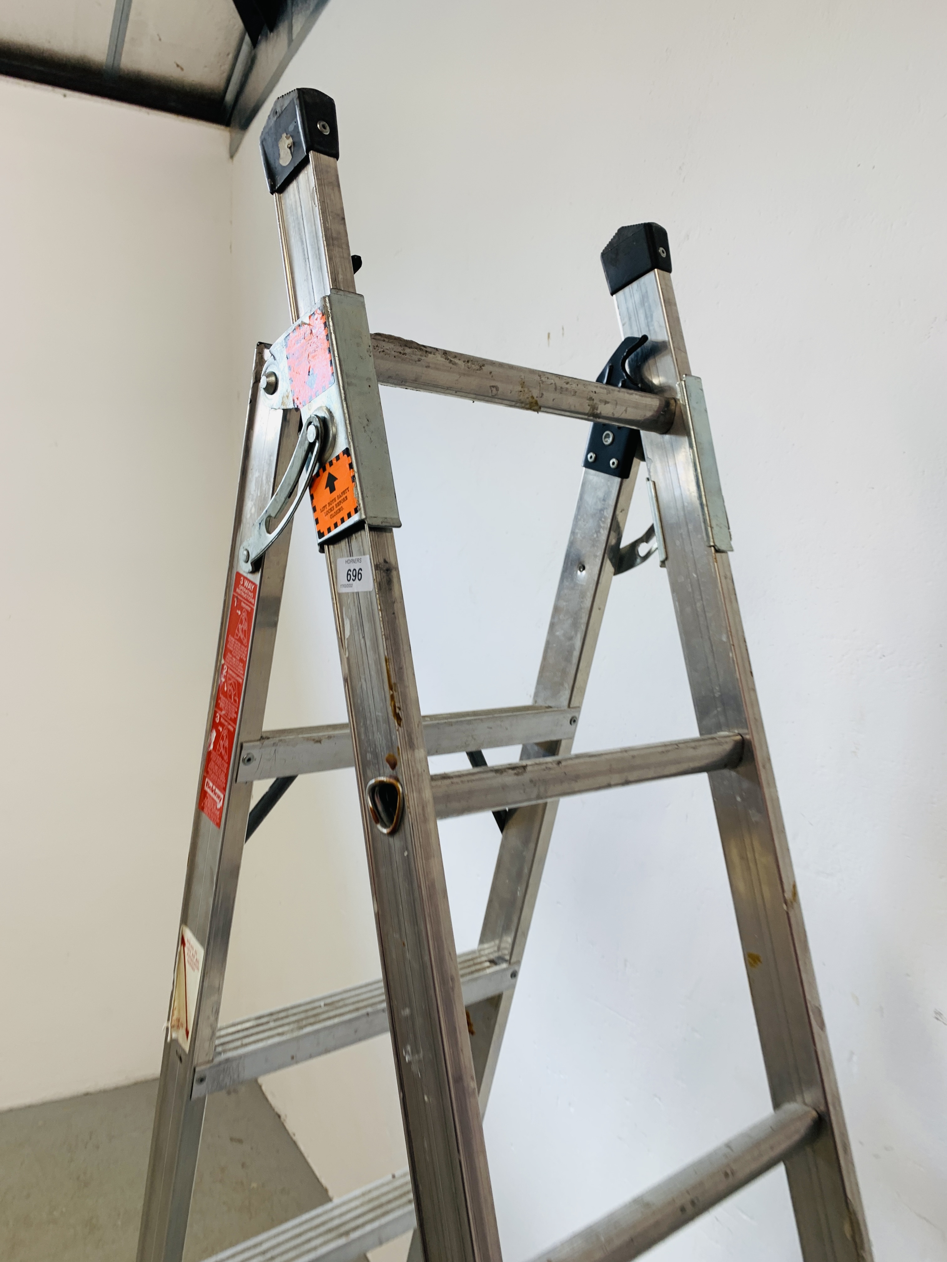 BELDRAY 3 IN 1 COMBINATION STEP LADDER - Image 3 of 5