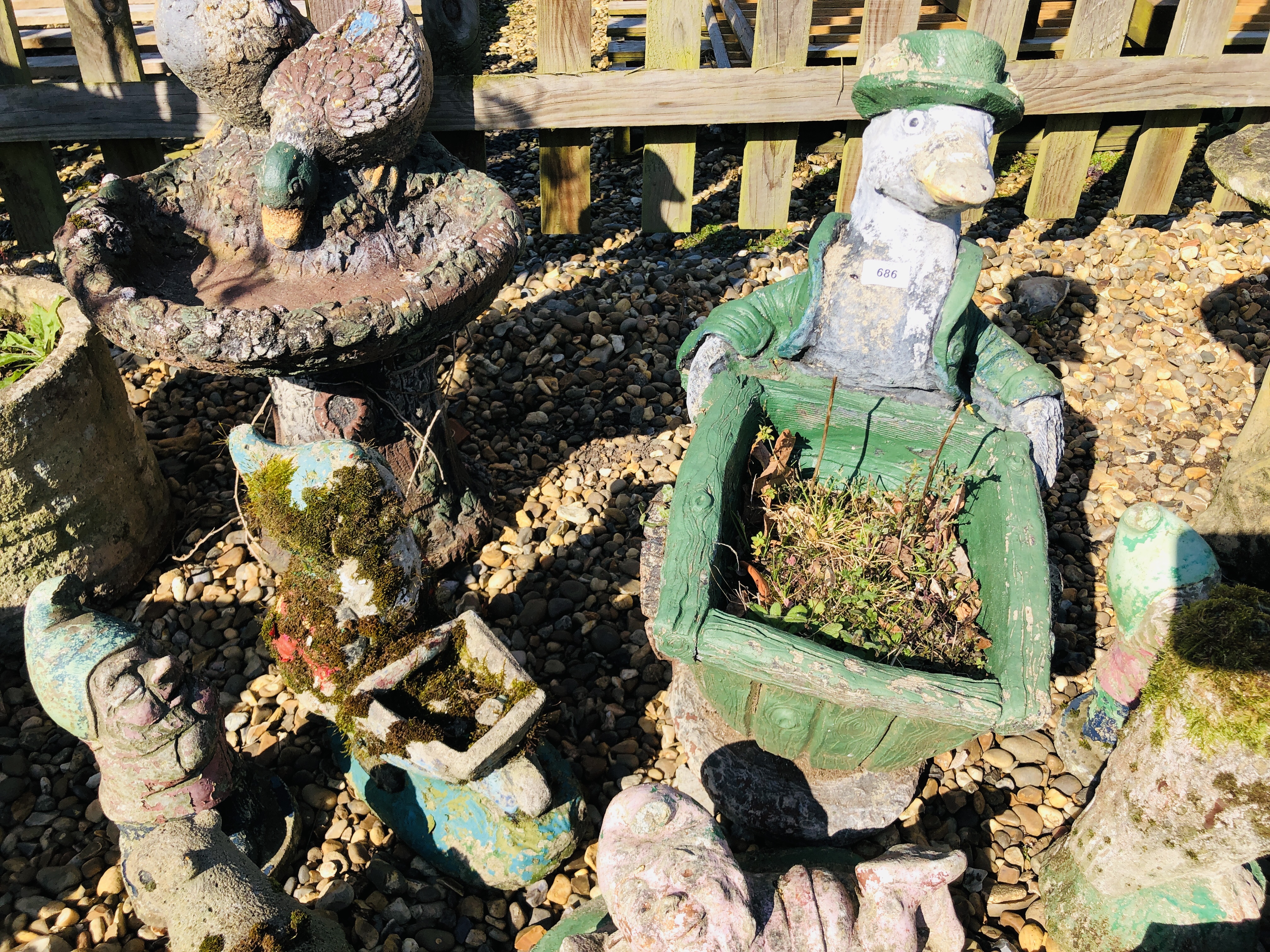 13 GARDEN ORNAMENTS AND PLANTERS TO INCLUDE DUCK WITH WHEEL BARROW, DUCK BIRD BATH. GNOMES. - Image 3 of 5