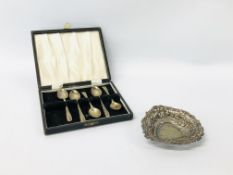 5 X VINTAGE SILVER TEASPOONS, SHEFFIELD ASSAY ALONG WITH A PIERCED SILVER BONBON DISH,