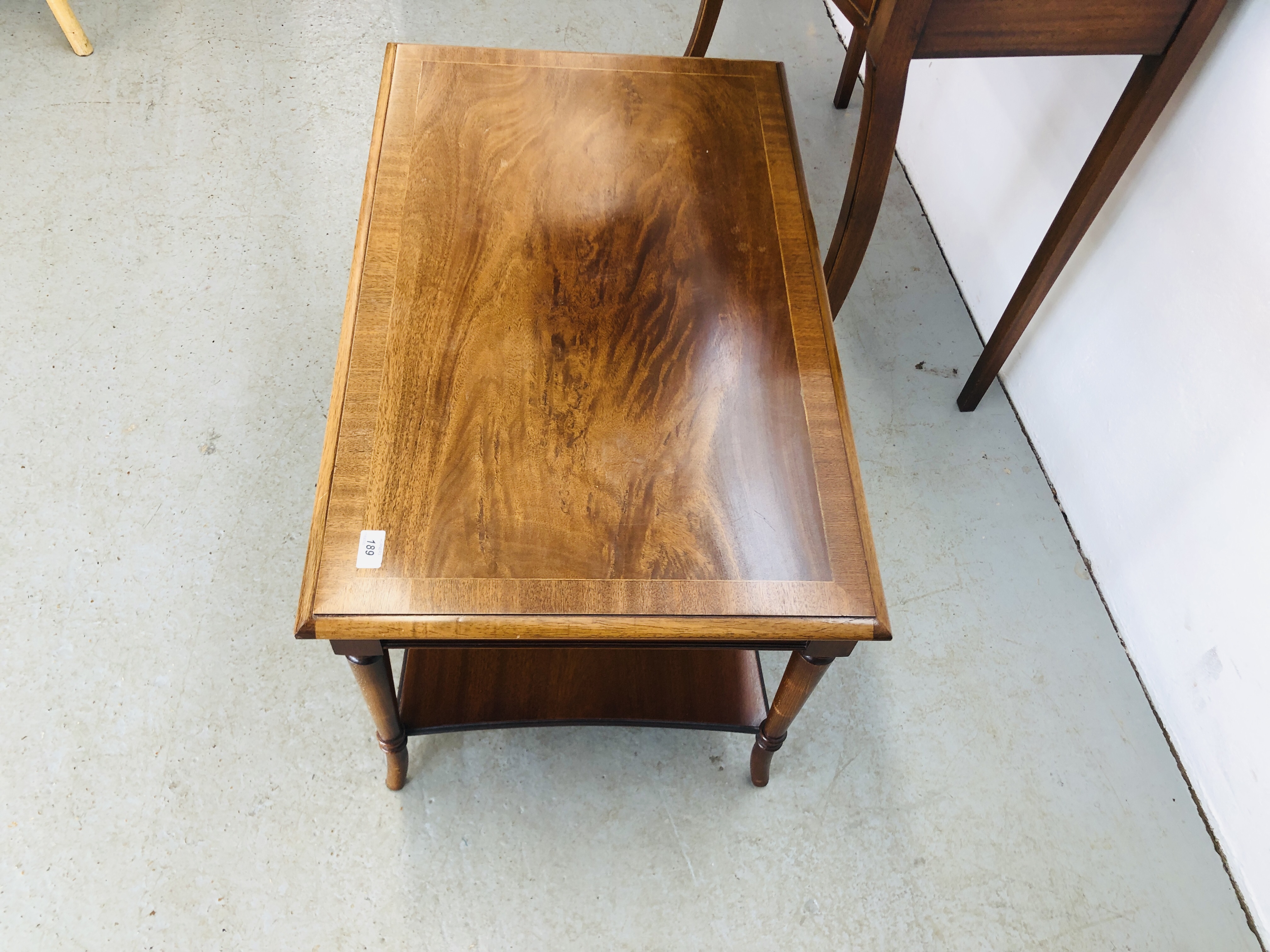 REPRODUCTION MAHOGANY FINISH COFFEE TABLE, BRADLEY MAKERS LABEL H 48CM, W 55CM, - Image 5 of 13