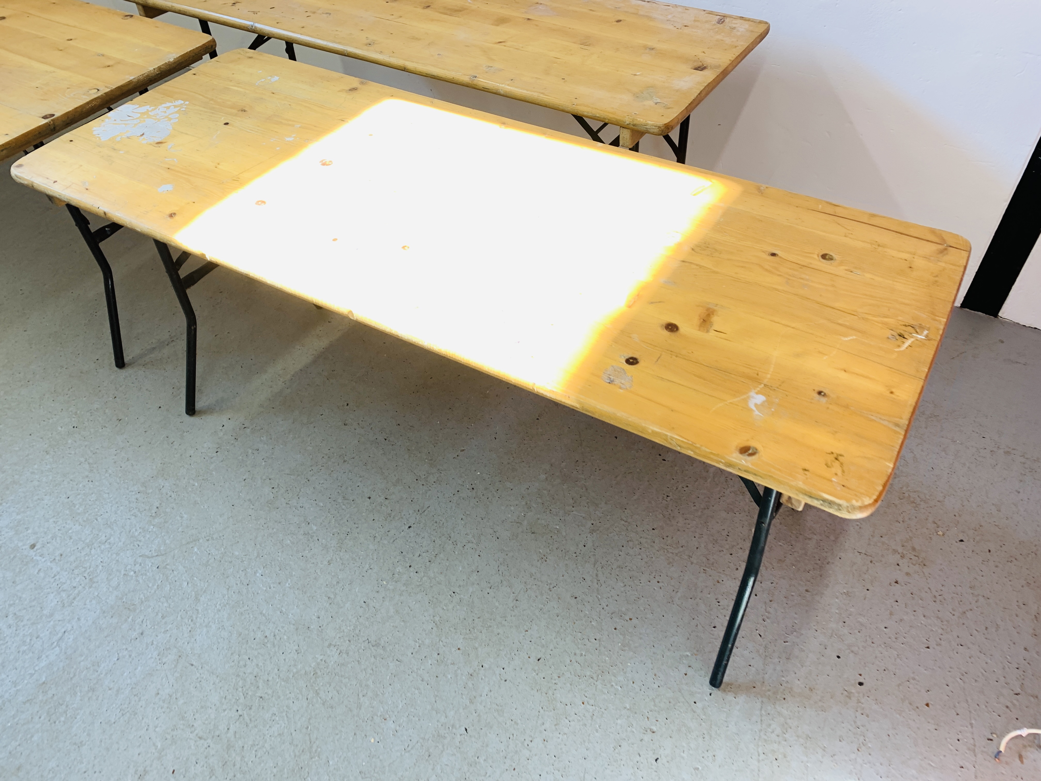 3 X COLLAPSIBLE PINE TABLES ON METAL LEGS - Image 2 of 7