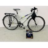 A VIKING QUO VADIS TREKKING SPORT BICYCLE COMPLETE WITH ACCESSORIES, TOOLS, PUMP,