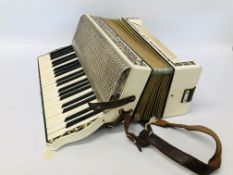 VINTAGE HOHNER VERDI III ACCORDION IN FITTED CASE