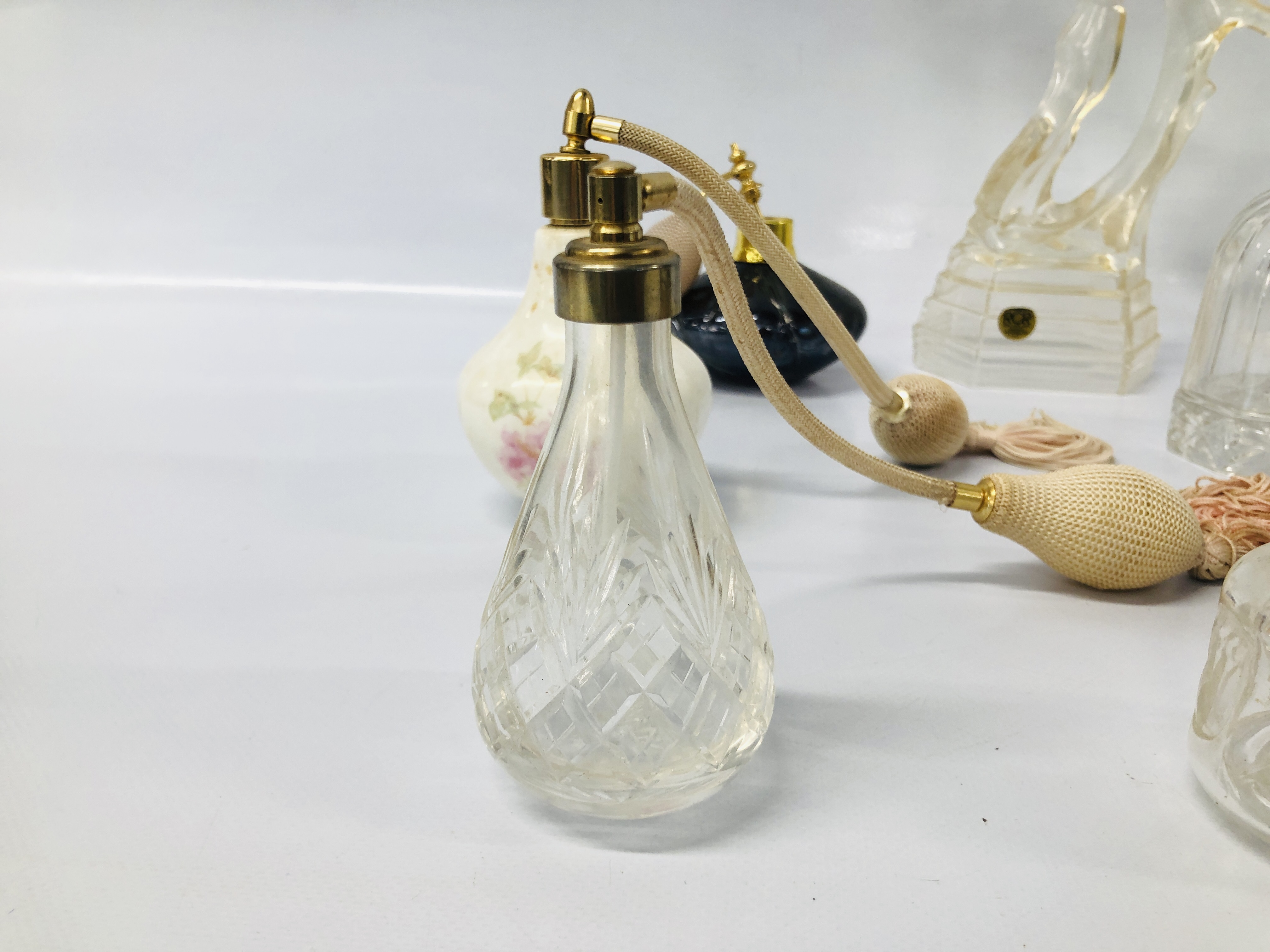6 X ASSORTED PERFUME BOTTLES, RCR CRYSTAL DANCING GROUP, VINTAGE GLASS DRESSING TABLE CLOCK, ETC. - Image 2 of 12