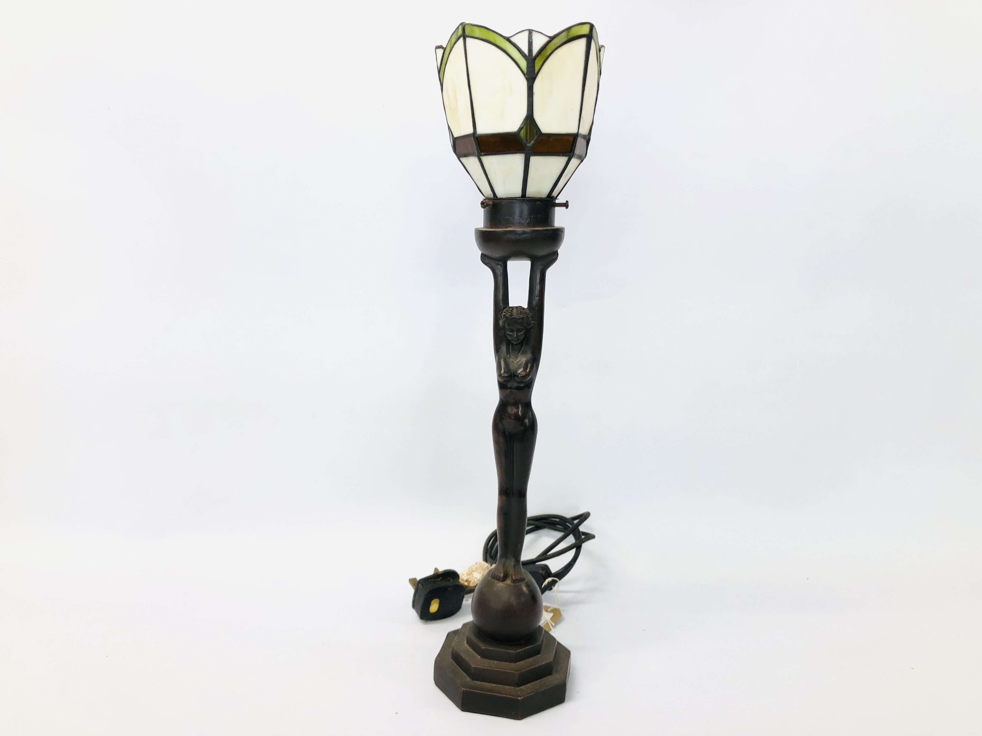 REPRODUCTION DECO STYLE TABLE LAMP THE GLASS STAIN GLASS SHADE SUPPORTED BY NUDE FEMALE STANDING ON