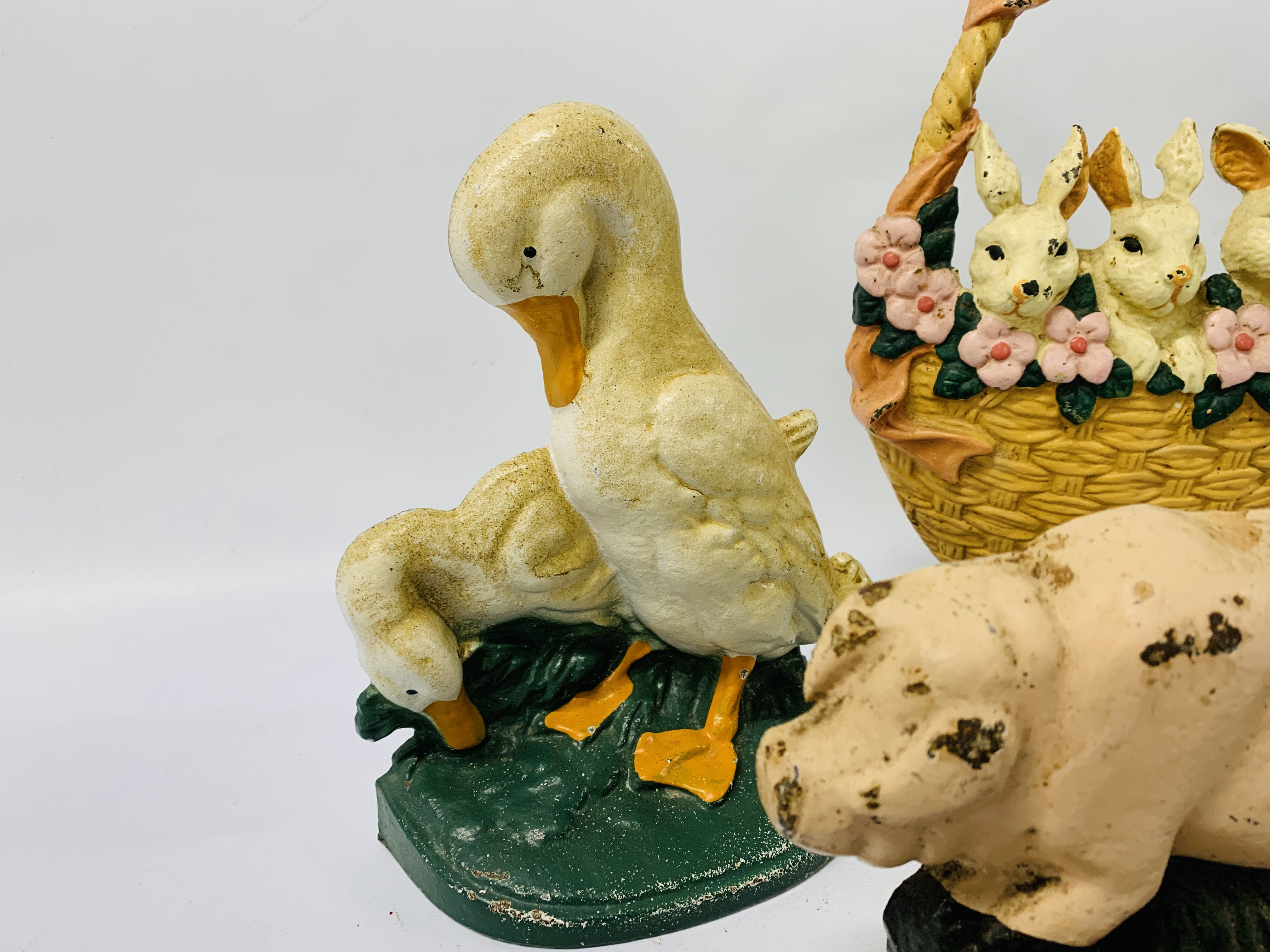 COLLECTION OF CAST REPRODUCTION DOORSTOPS TO INCLUDE EASTER BUNNIES, DUCKS, PIGS, ETC. - Image 6 of 8