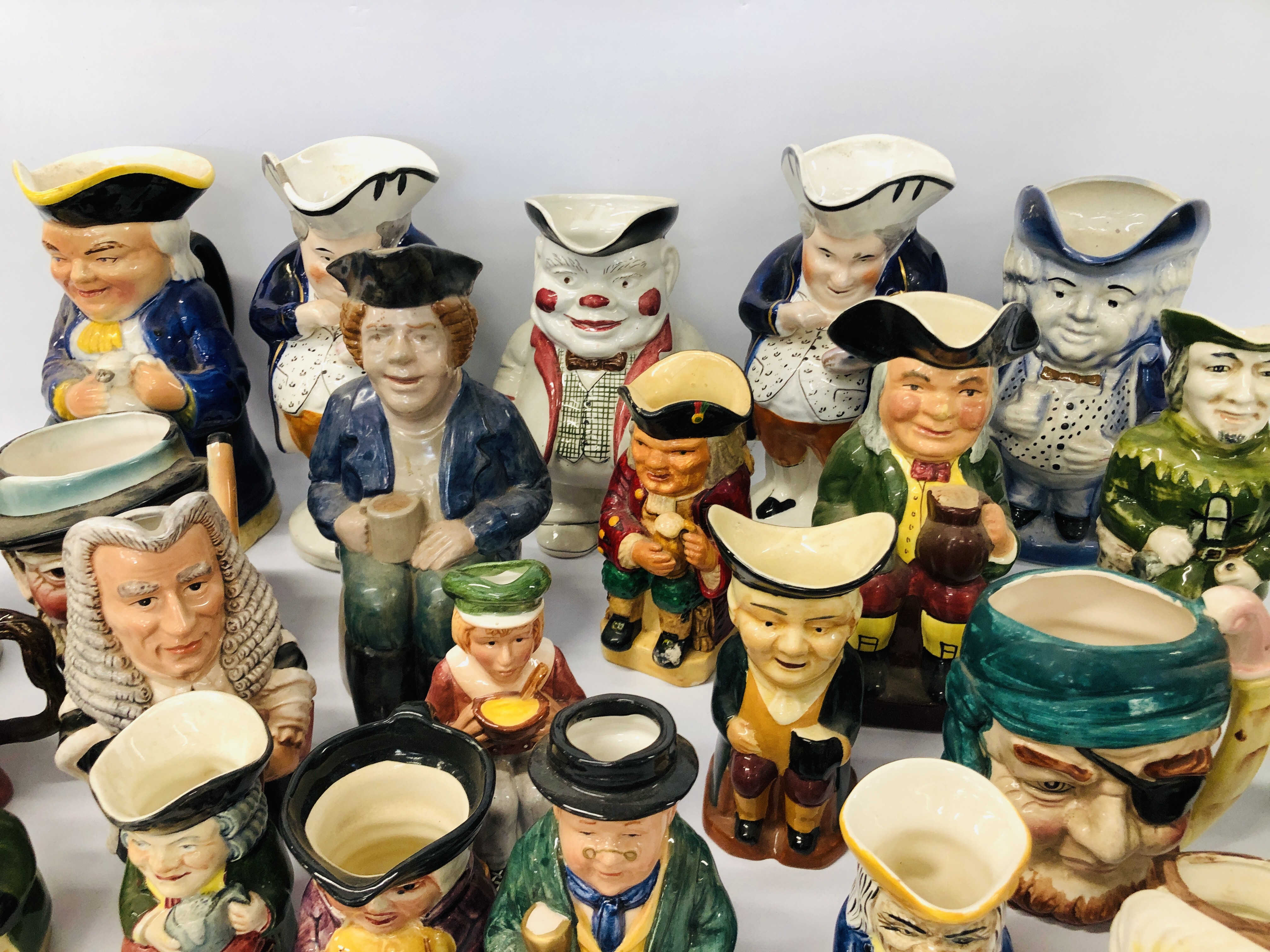 LARGE COLLECTION OF APPROX. 30 CHARACTER AND TOBY JUGS TO INCLUDE STAFFORDSHIRE STYLE, ETC. - Image 6 of 7