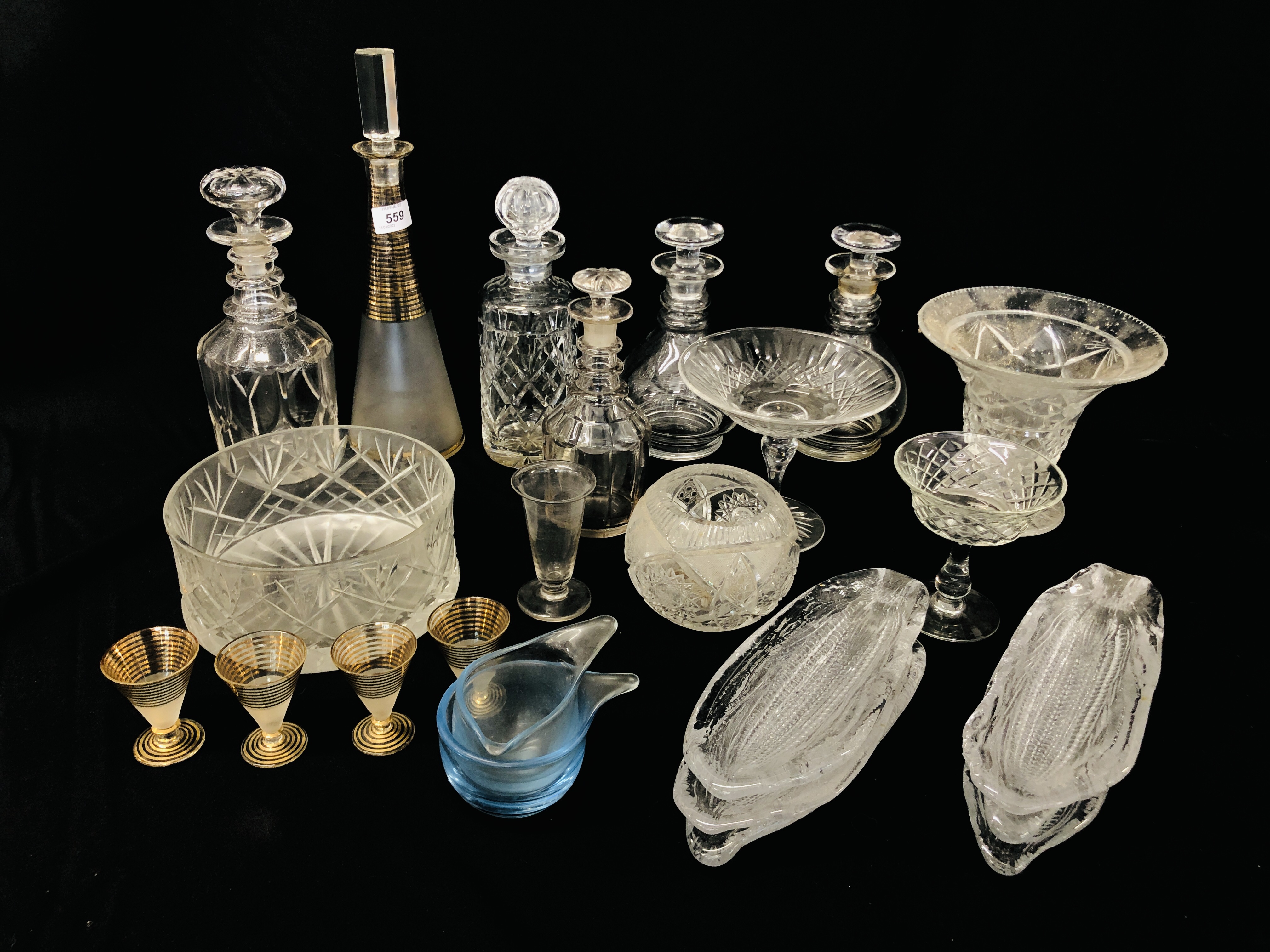 COLLECTION OF ASSORTED GLASS WARE TO INCLUDE DECANTERS, CUT GLASS BOWL, TAZZA,