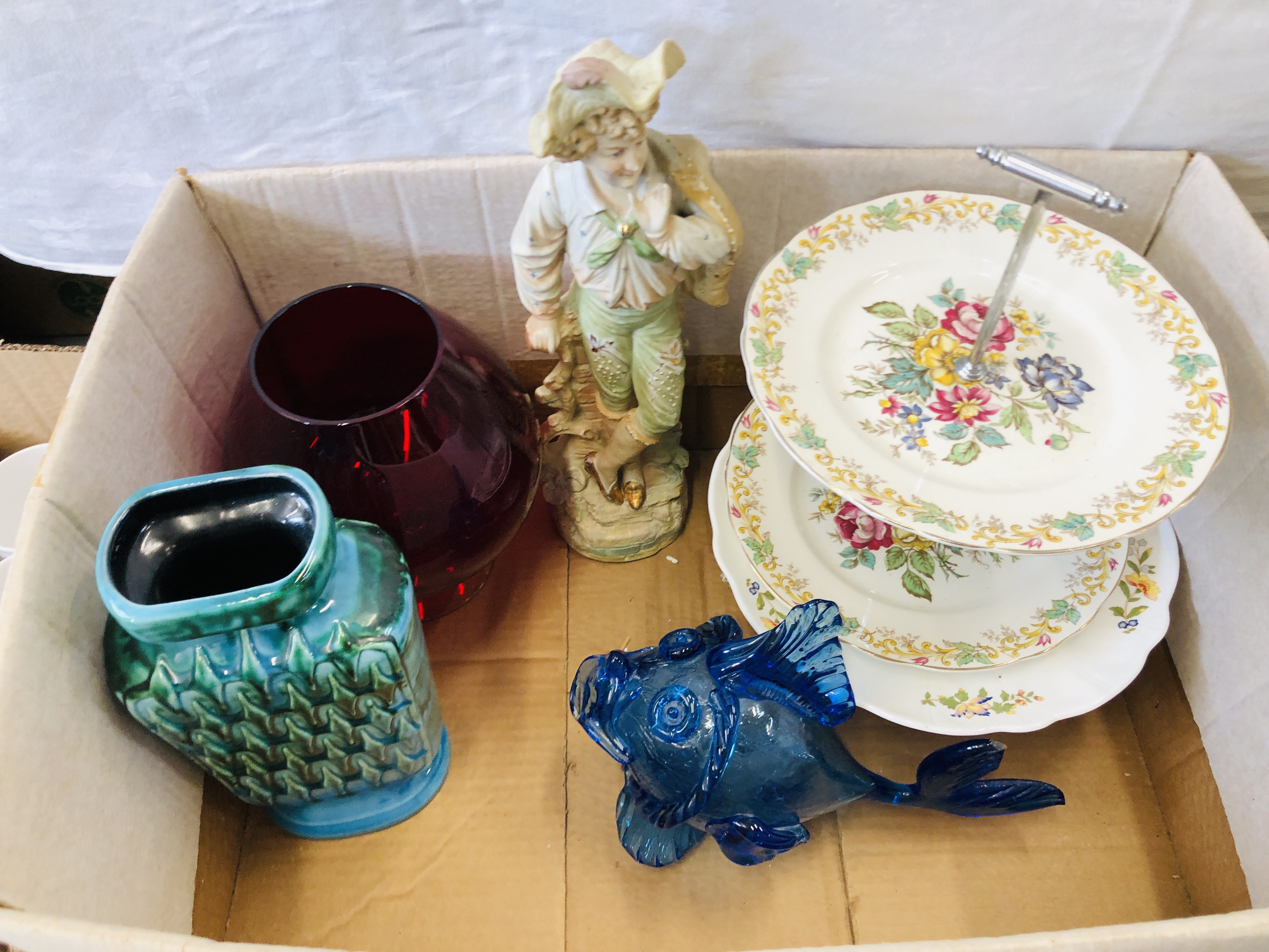 9 X BOXES OF ASSORTED CHINA TO INCLUDE ORIENTAL EGG SHELL TEA WARE, DRESSING TABLE SETS, - Image 8 of 13